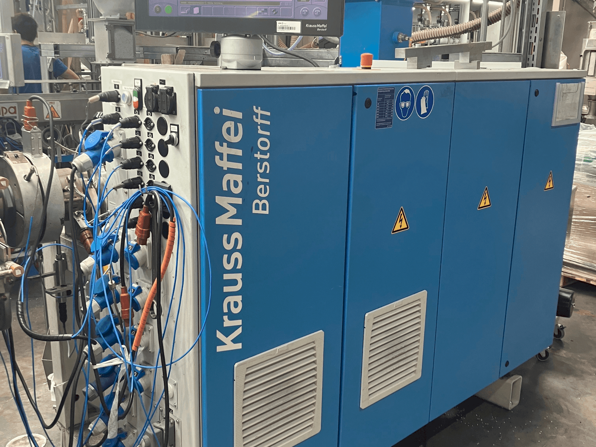 Krauss Maffei KME 45 XS-maskinen framifrån