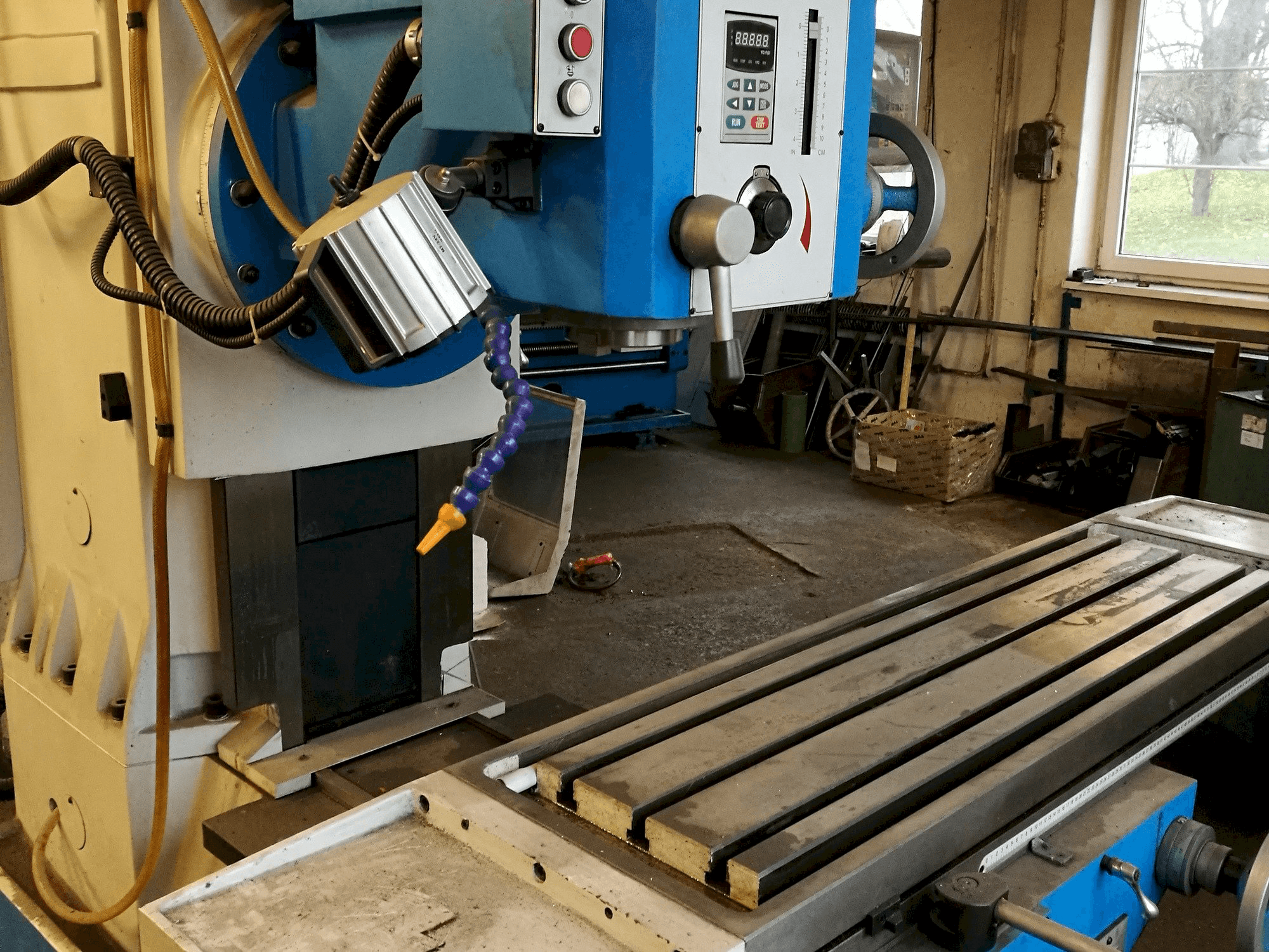 KNUTH KB 1400-maskinen framifrån