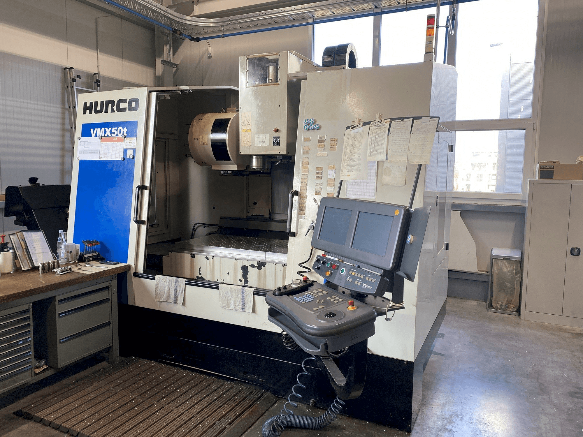 Hurco VMX 50/40T-maskinen framifrån