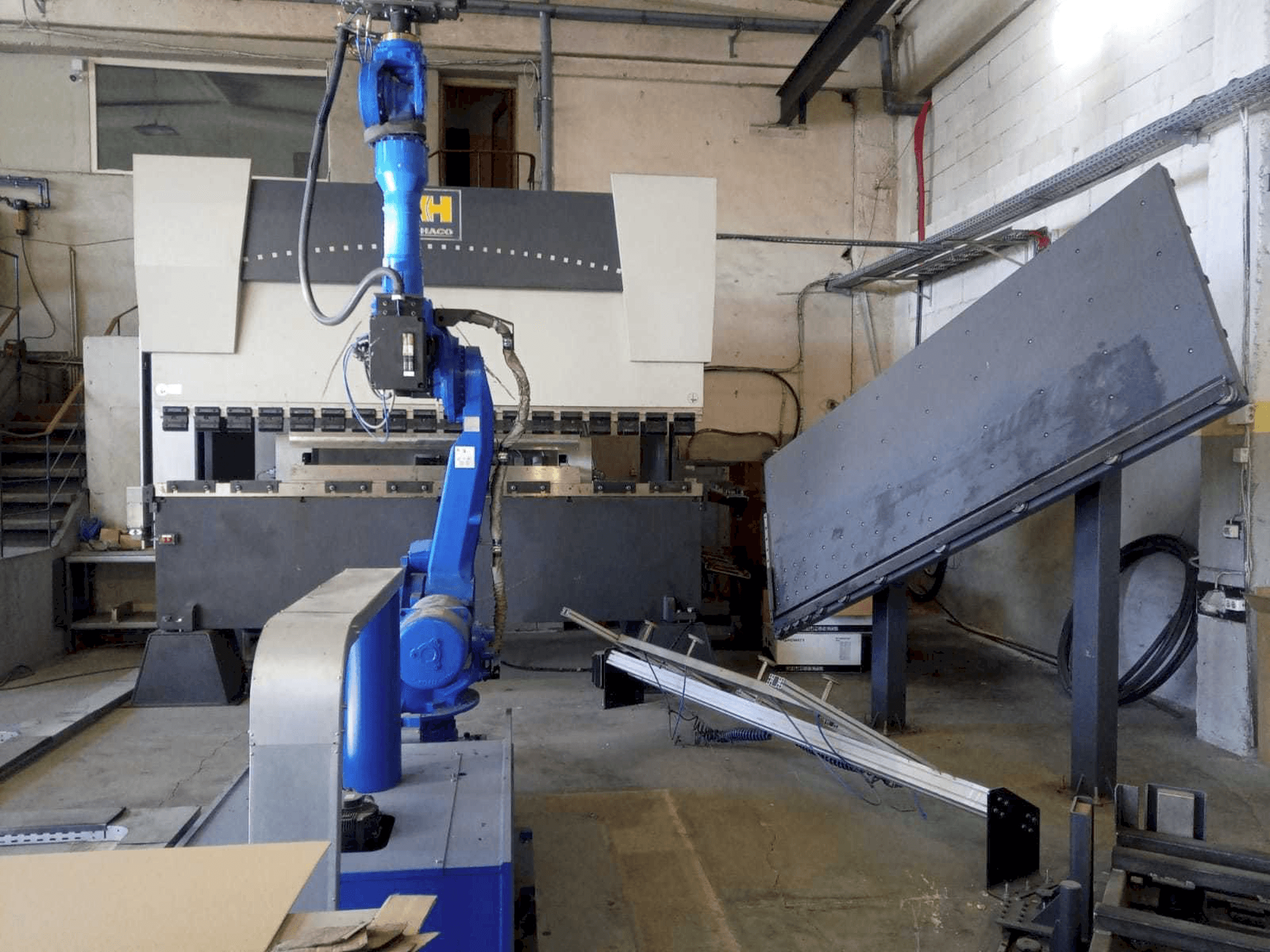 HACO ERM 36150-maskinen framifrån