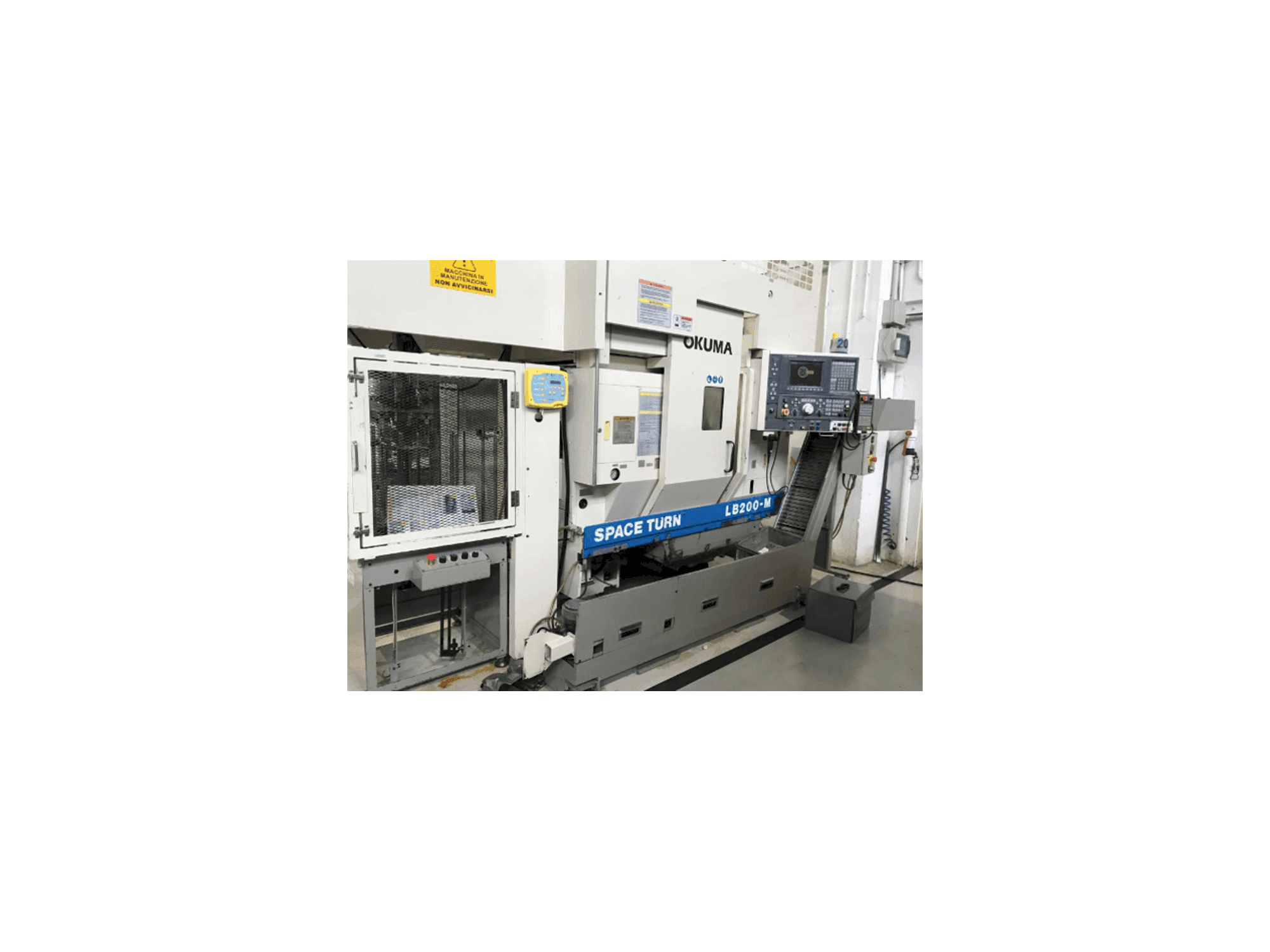 Okuma LB 200 M-maskinen framifrån
