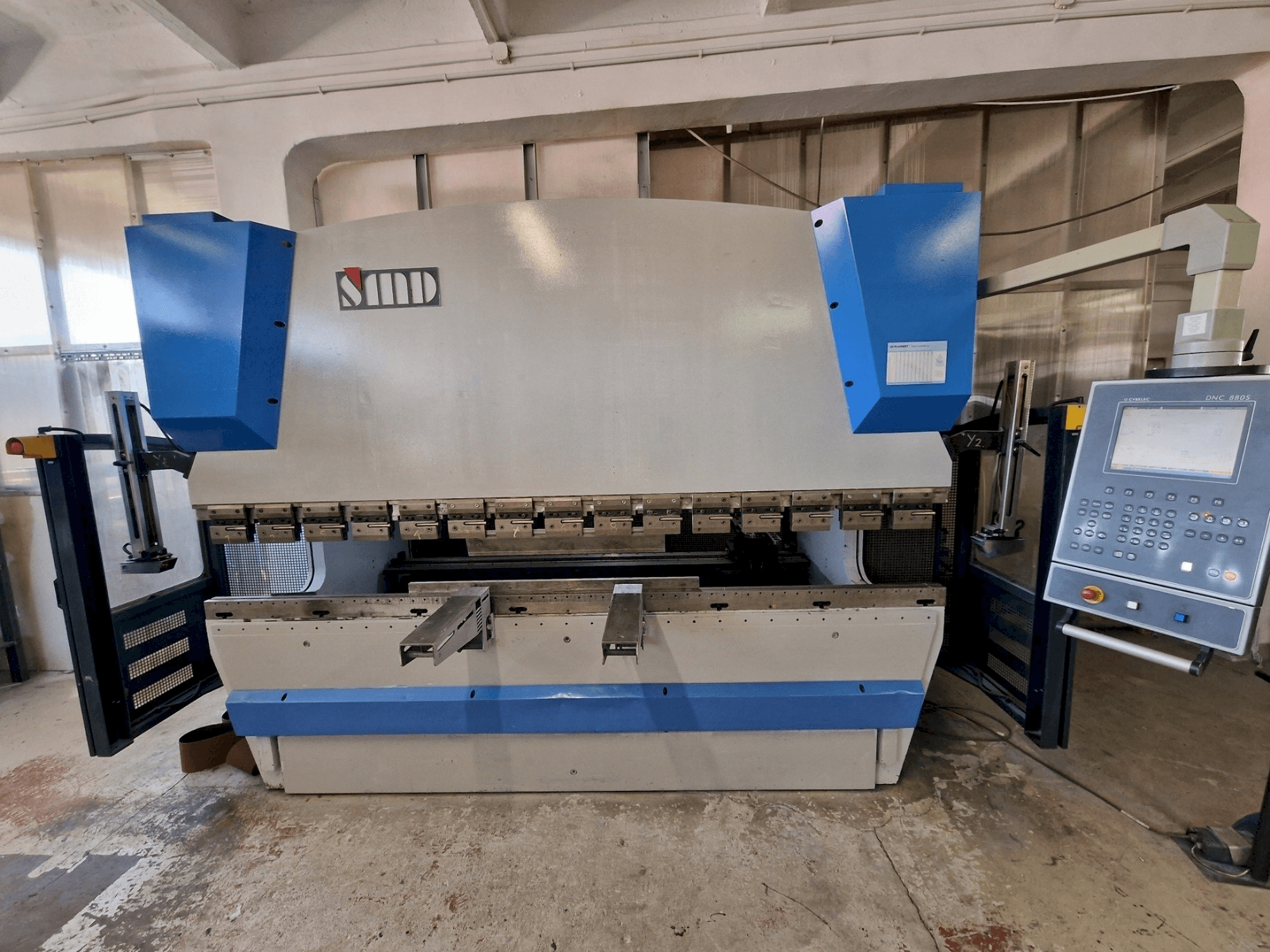 SMD PBH 3100-maskinen framifrån