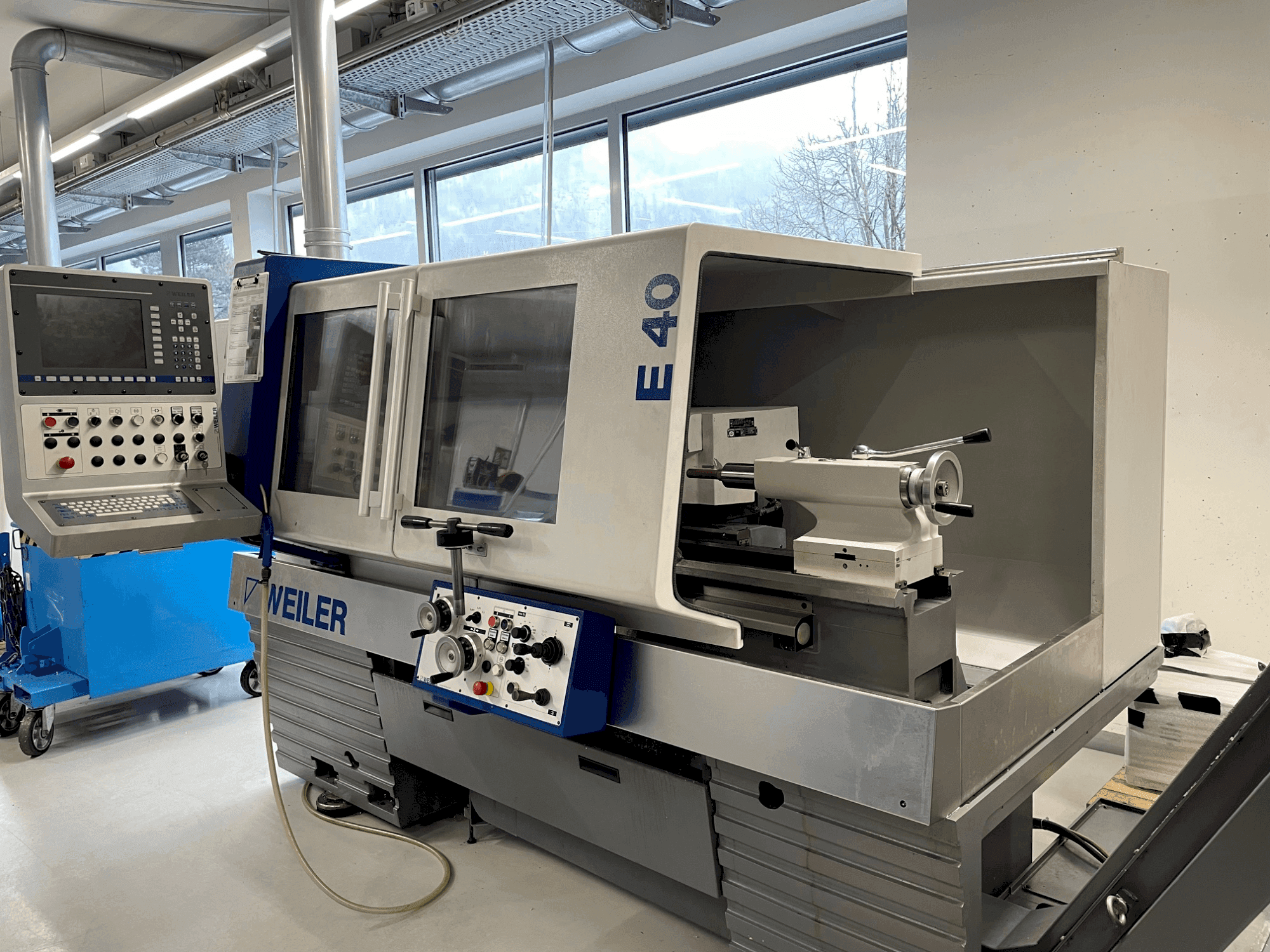 Weiler E 40 x 1000-maskinen framifrån