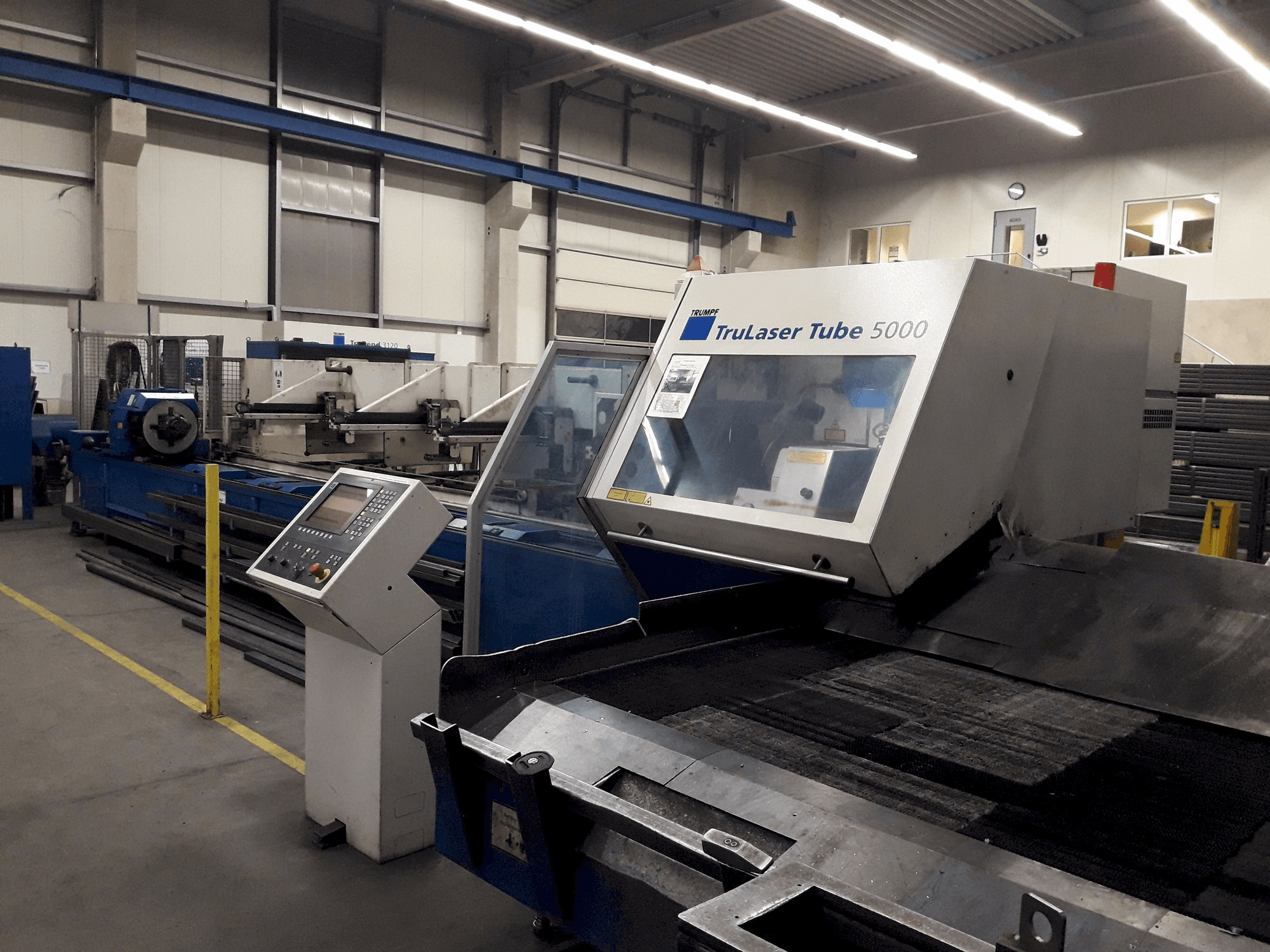 Trumpf TruLaser Tube 5000-maskinen framifrån