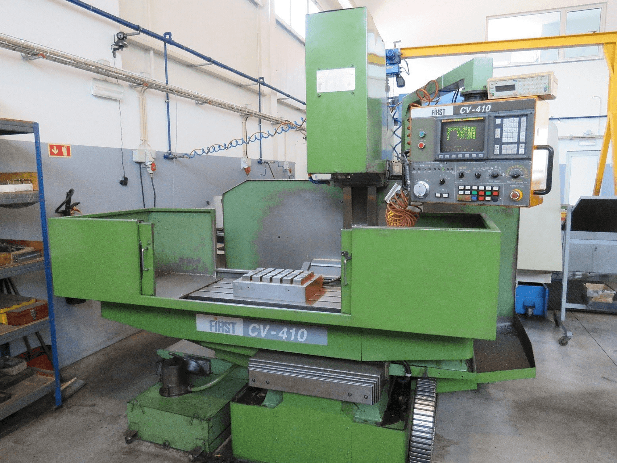 FIRST CV-410-maskinen framifrån