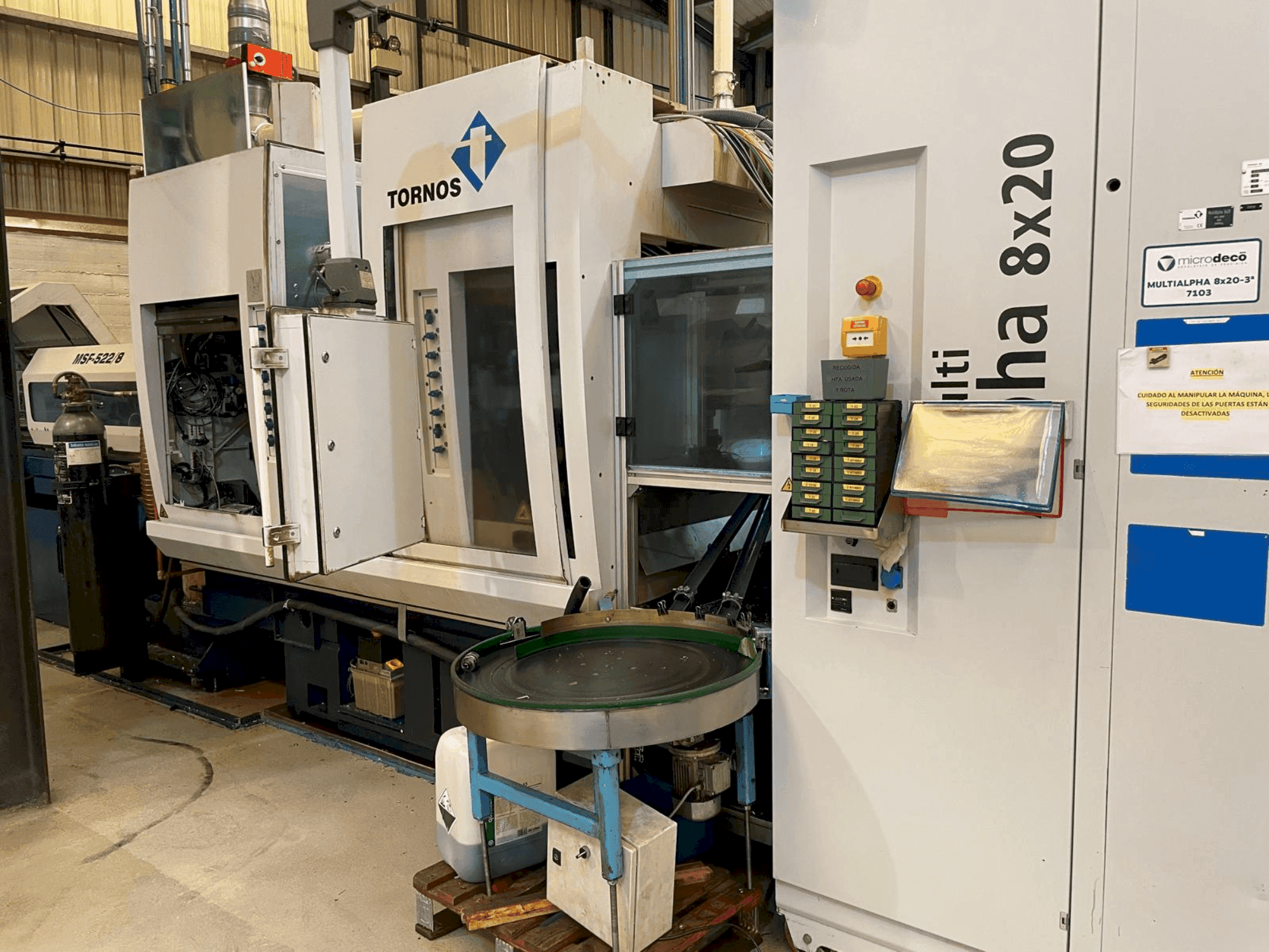 TORNOS MultiAlpha 8x20-maskinen framifrån