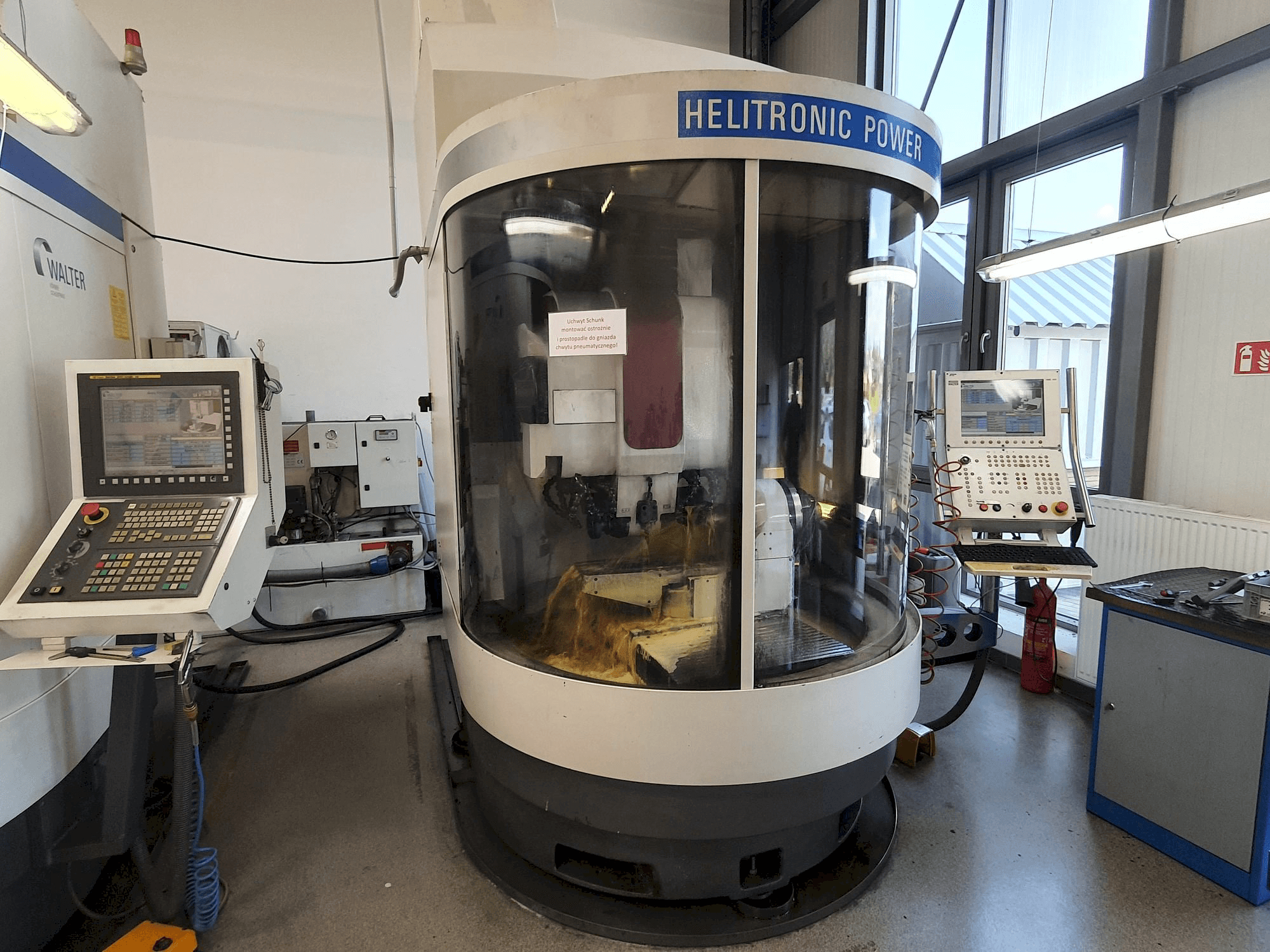 Walter Helitronic Power-maskinen framifrån