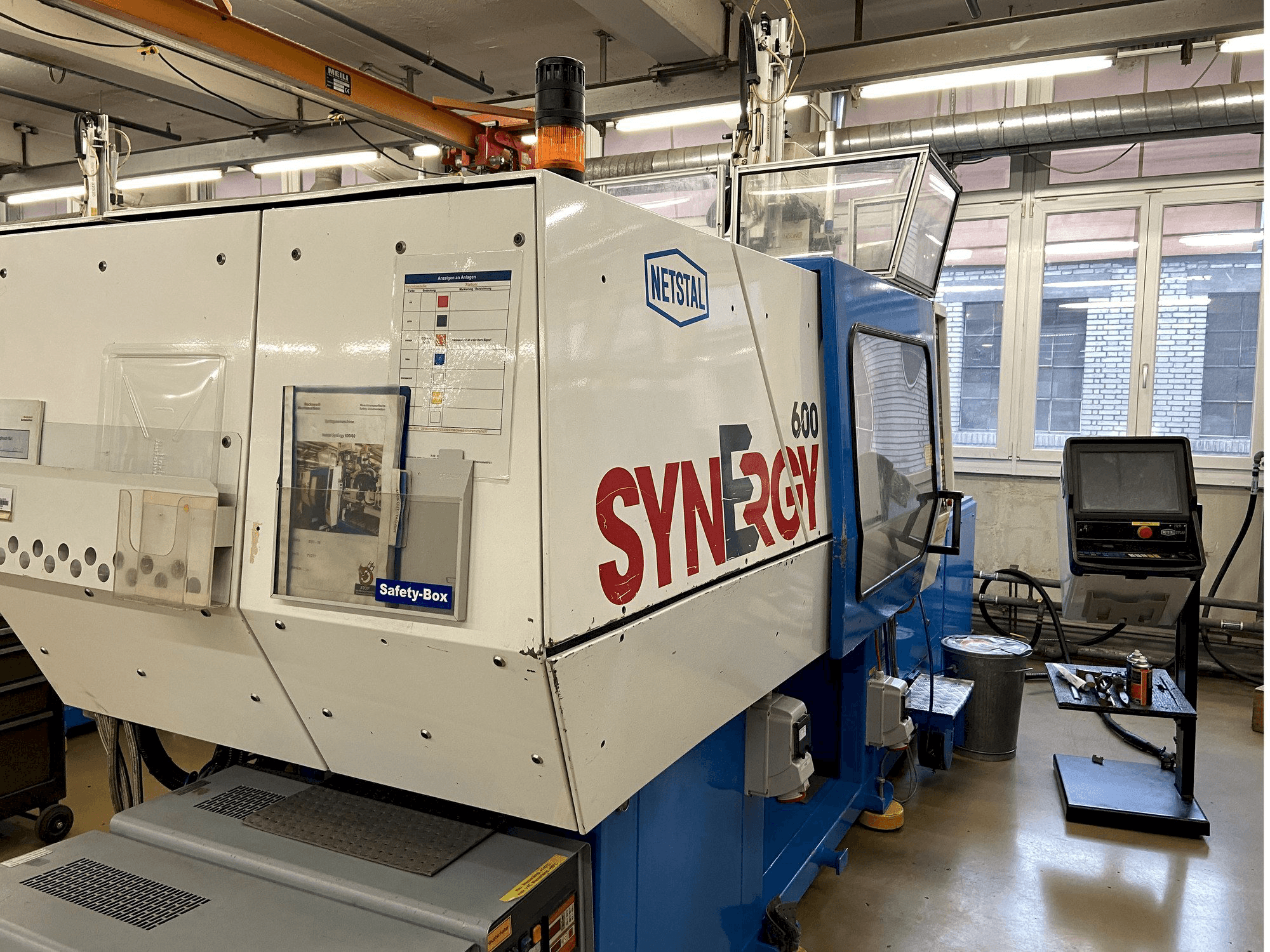 Netstal Synergy 600-60-maskinen framifrån