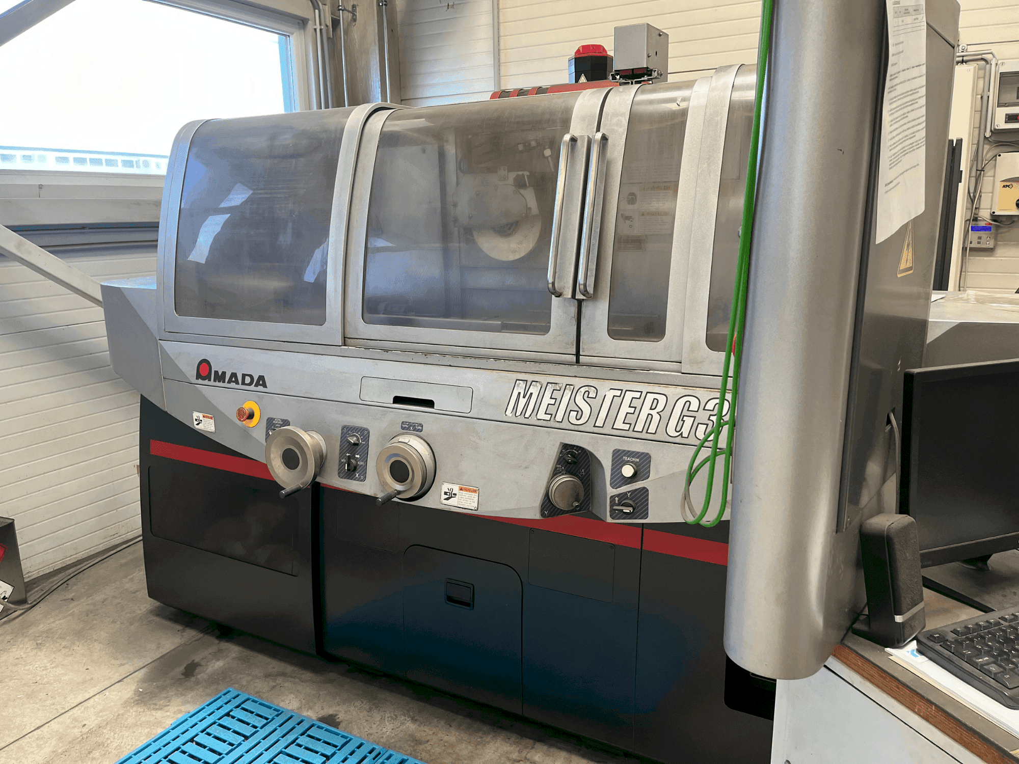 AMADA MEISTER G3-maskinen framifrån