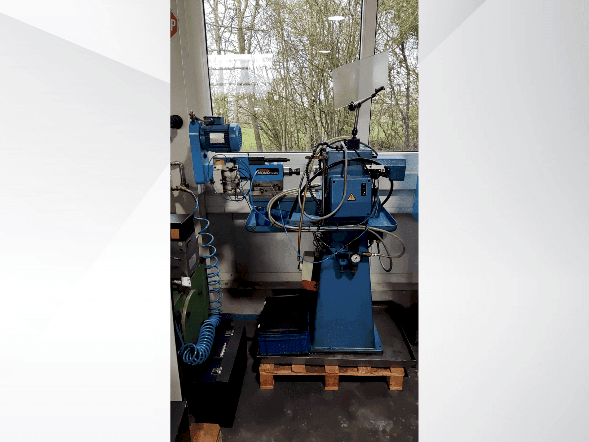 Scherer - Feinbau PM1-FZ-maskinen framifrån