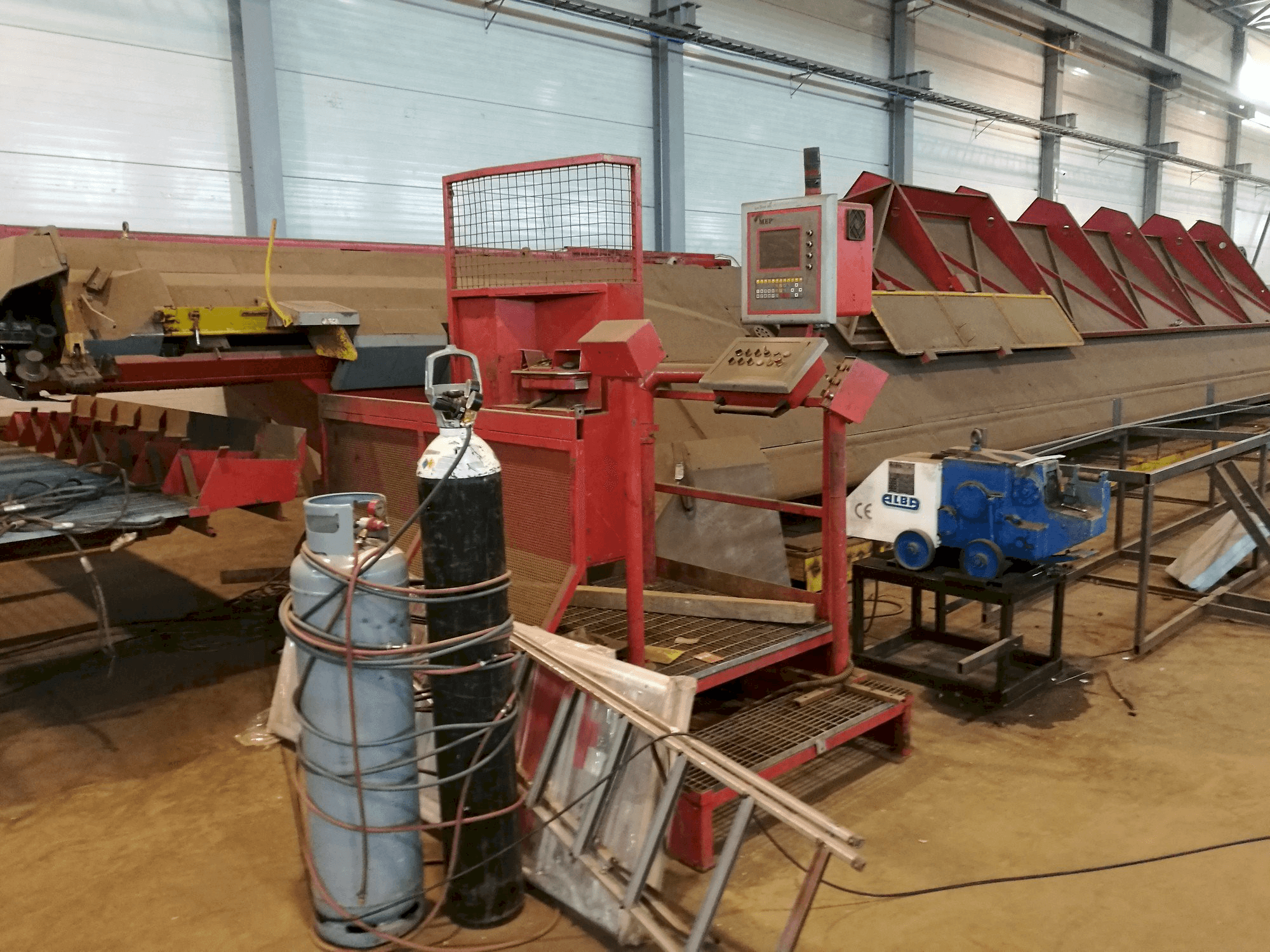 MEP Syntax Line 25-maskinen framifrån