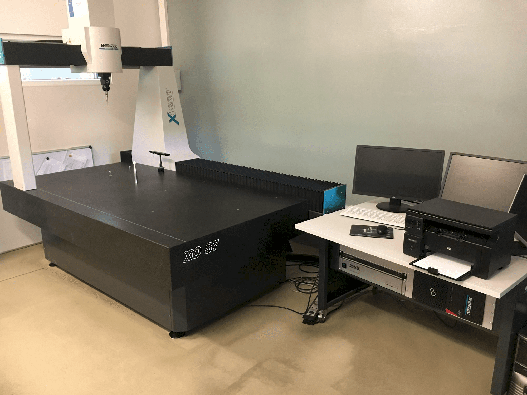 Wenzel X-Orbit 800 / 1000 / 700 CNC-maskinen framifrån