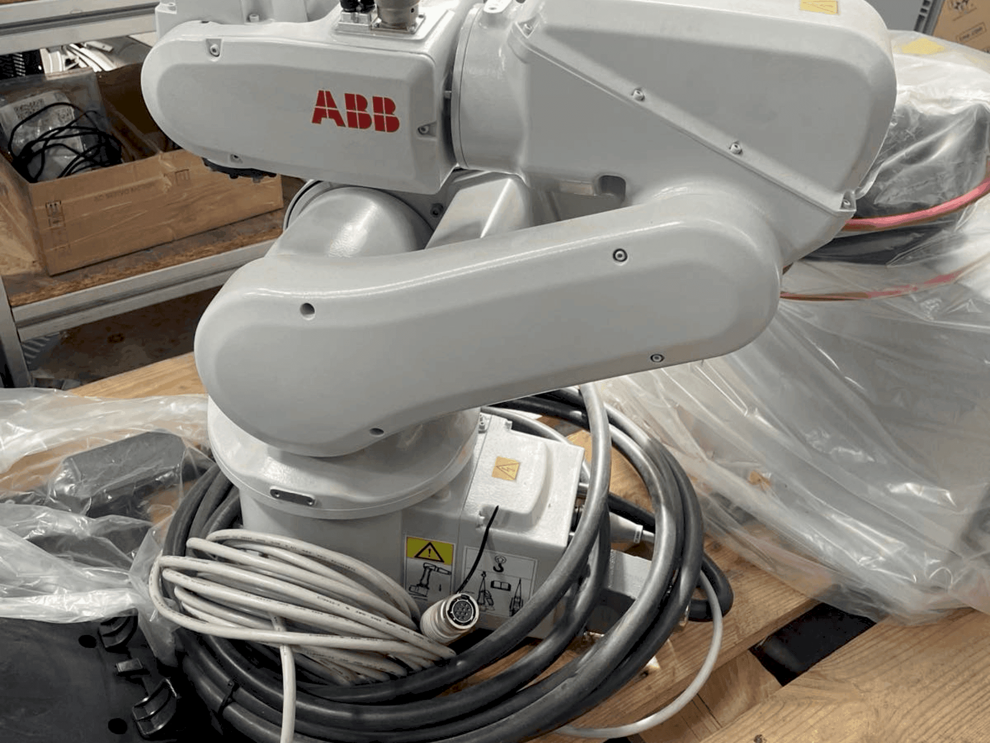 ABB IRB120-3/0.6-maskinen framifrån