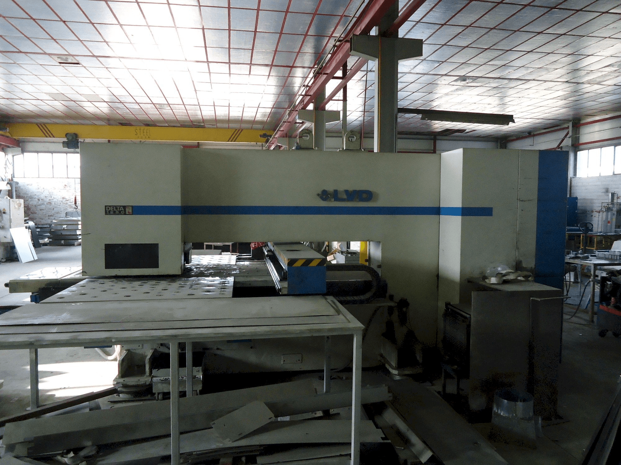 LVD delta 1250-maskinen framifrån