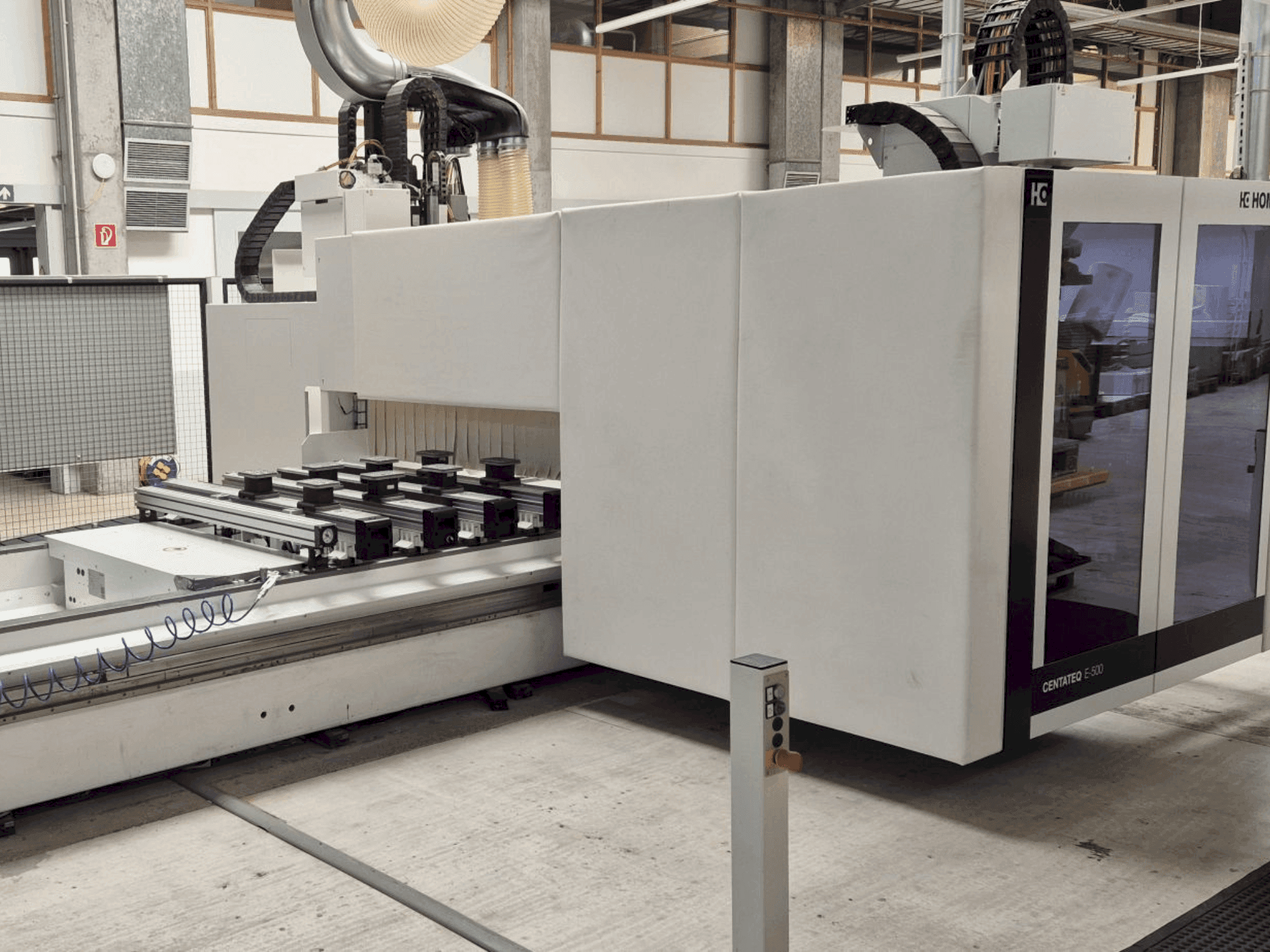 HOMAG CENTATEQ E-500-maskinen framifrån