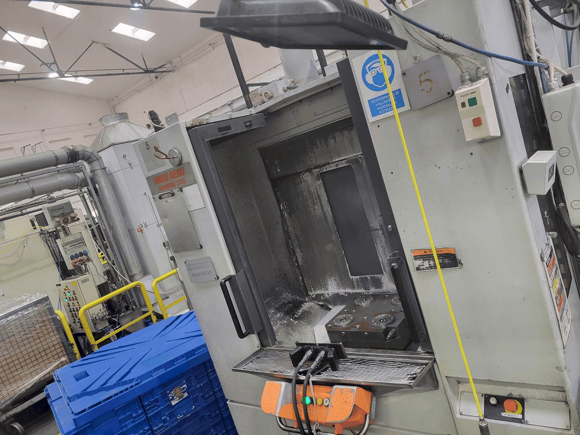 MORI SEIKI NH 4000-maskinen framifrån