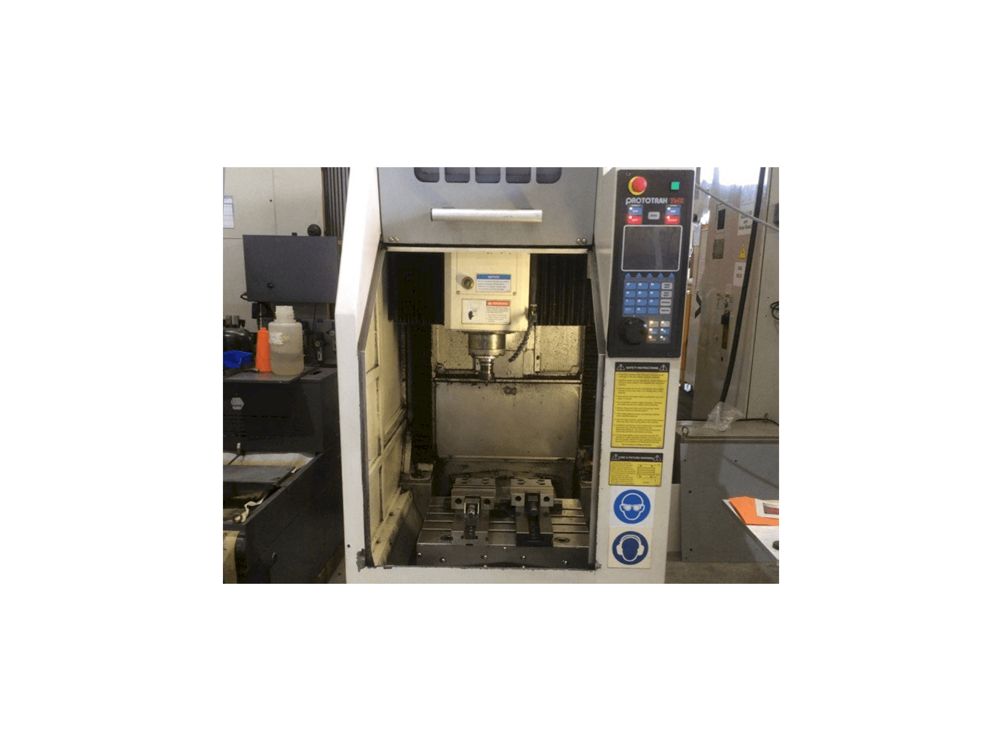 XYZ 2-OP-maskinen framifrån