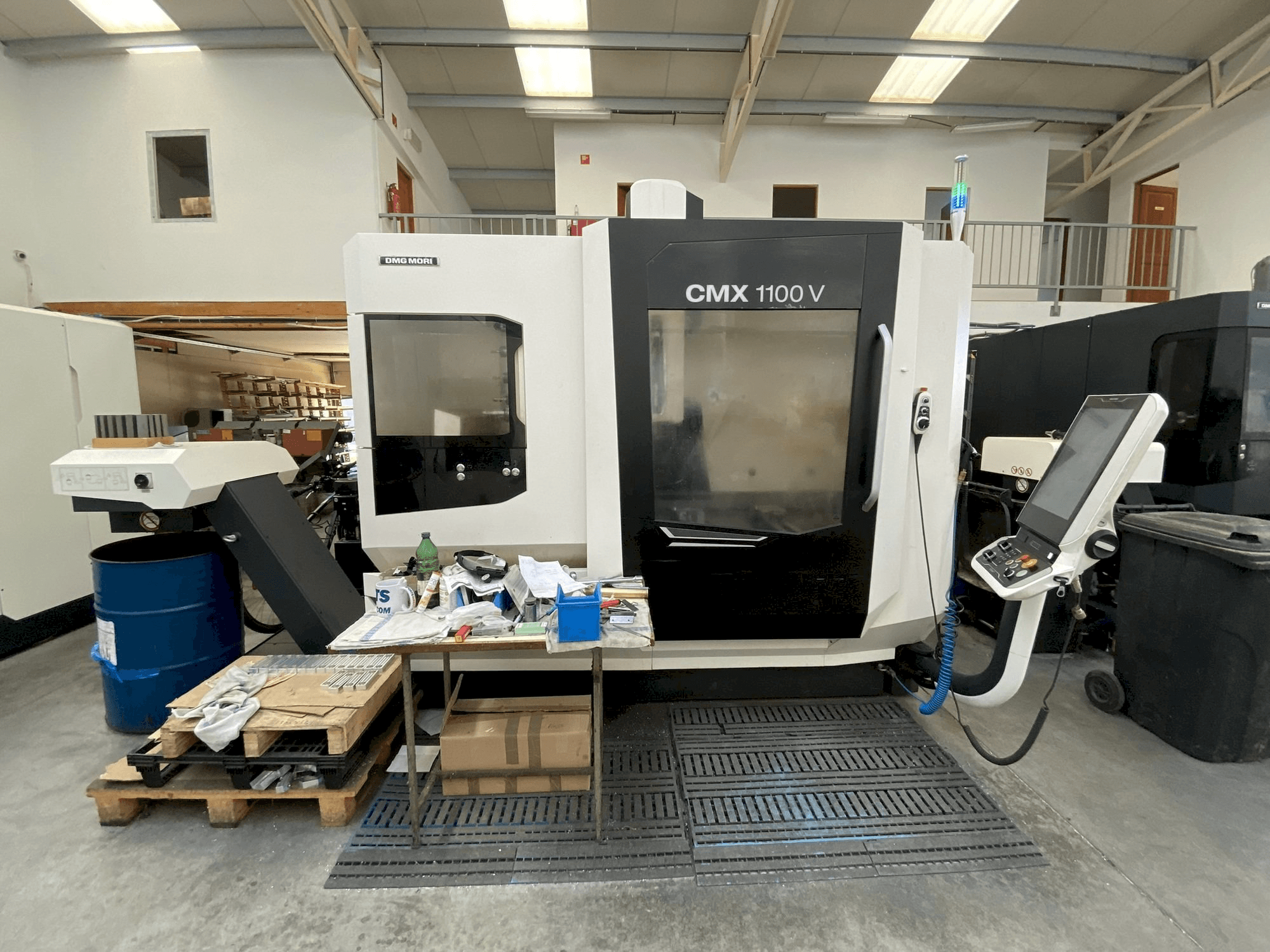 DMG MORI CMX 1100-maskinen framifrån