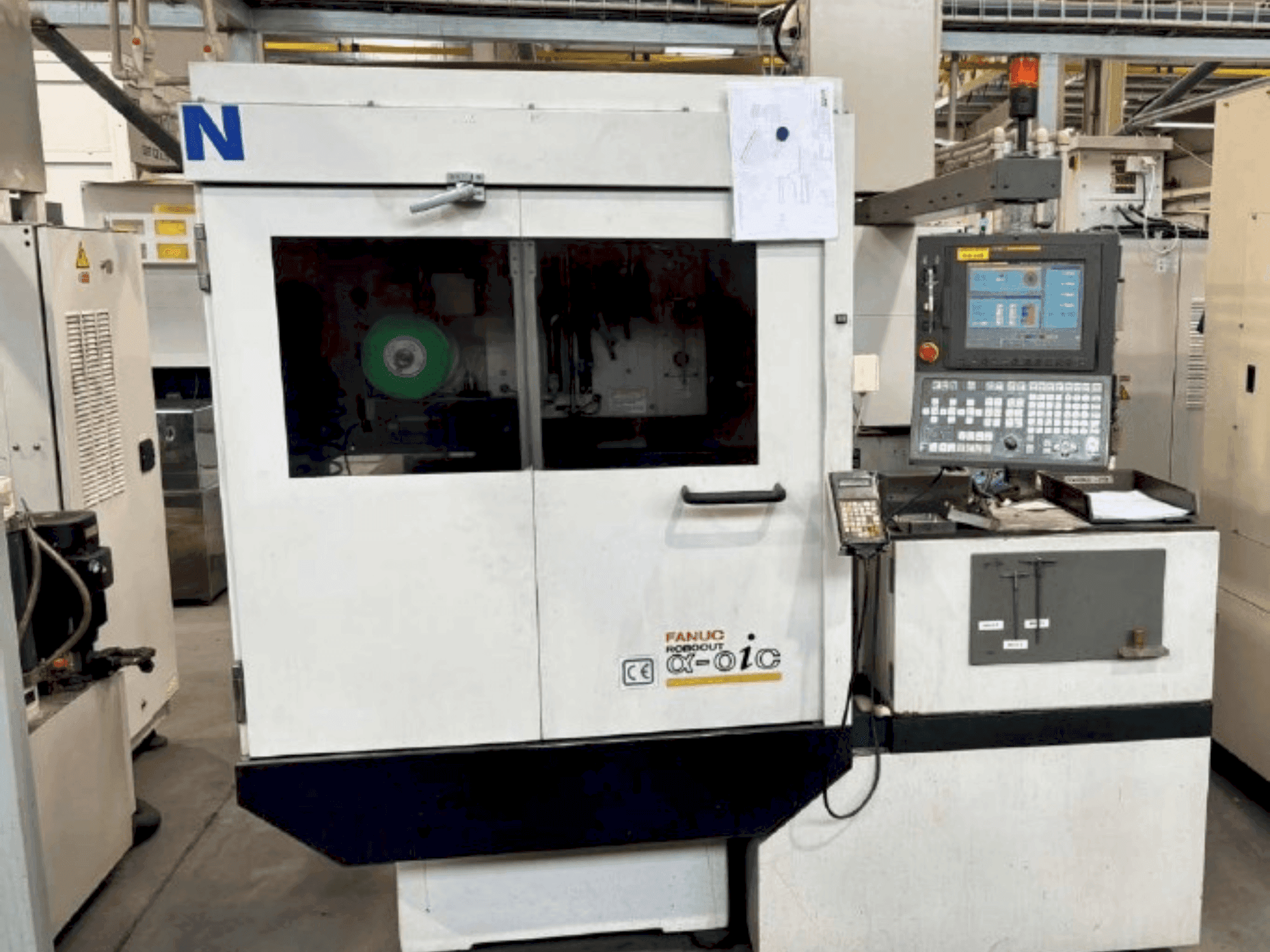 FANUC Robocut alpha-0iC-maskinen framifrån