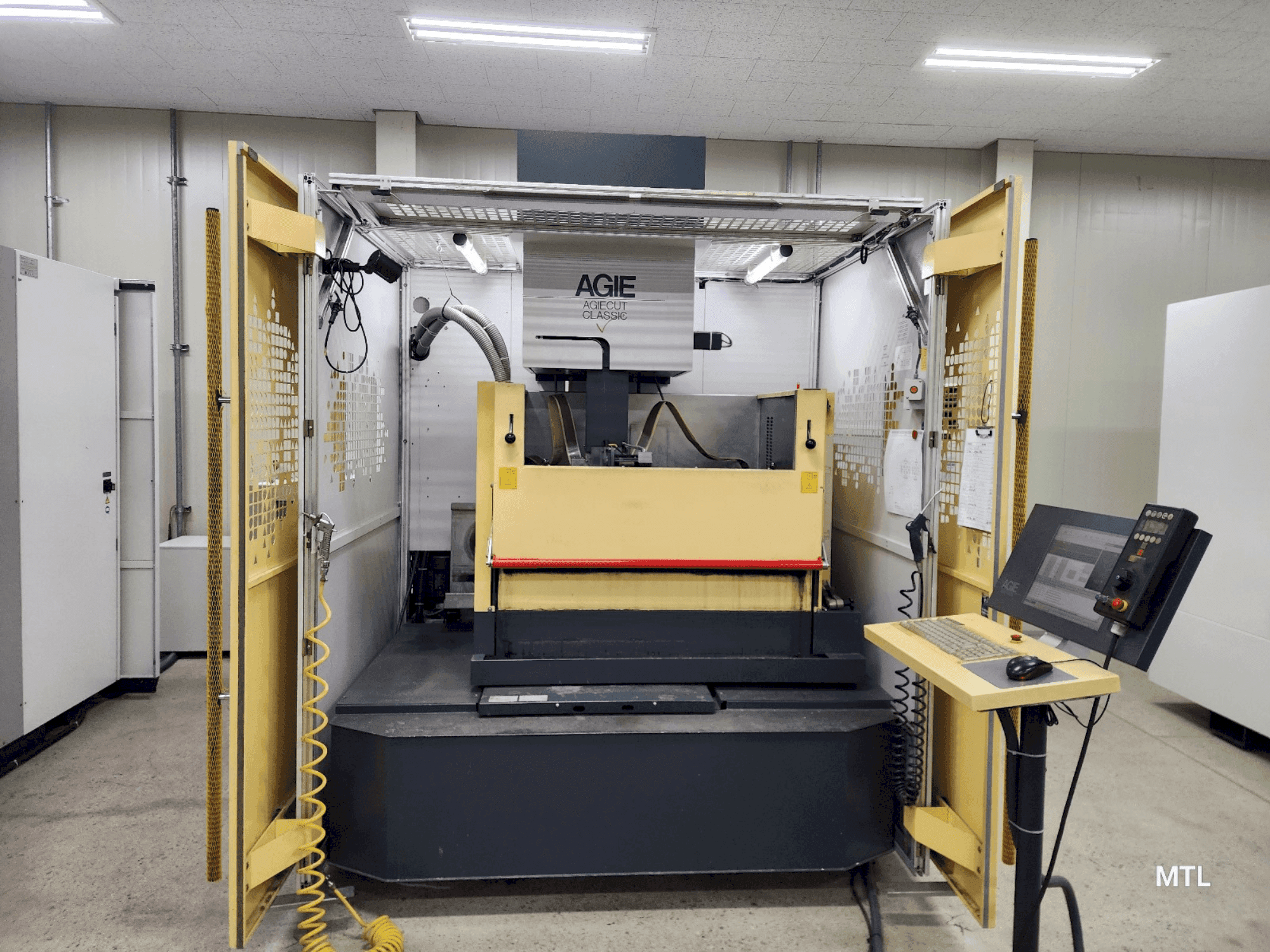 AgieCharmilles Agiecut Classic V3-maskinen framifrån