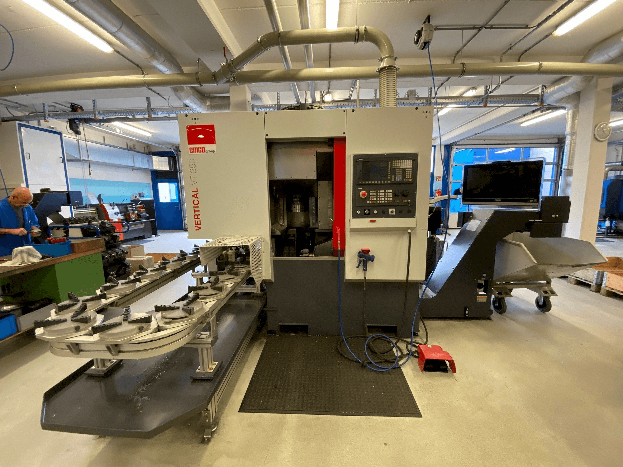 EMCO VT250-maskinen framifrån