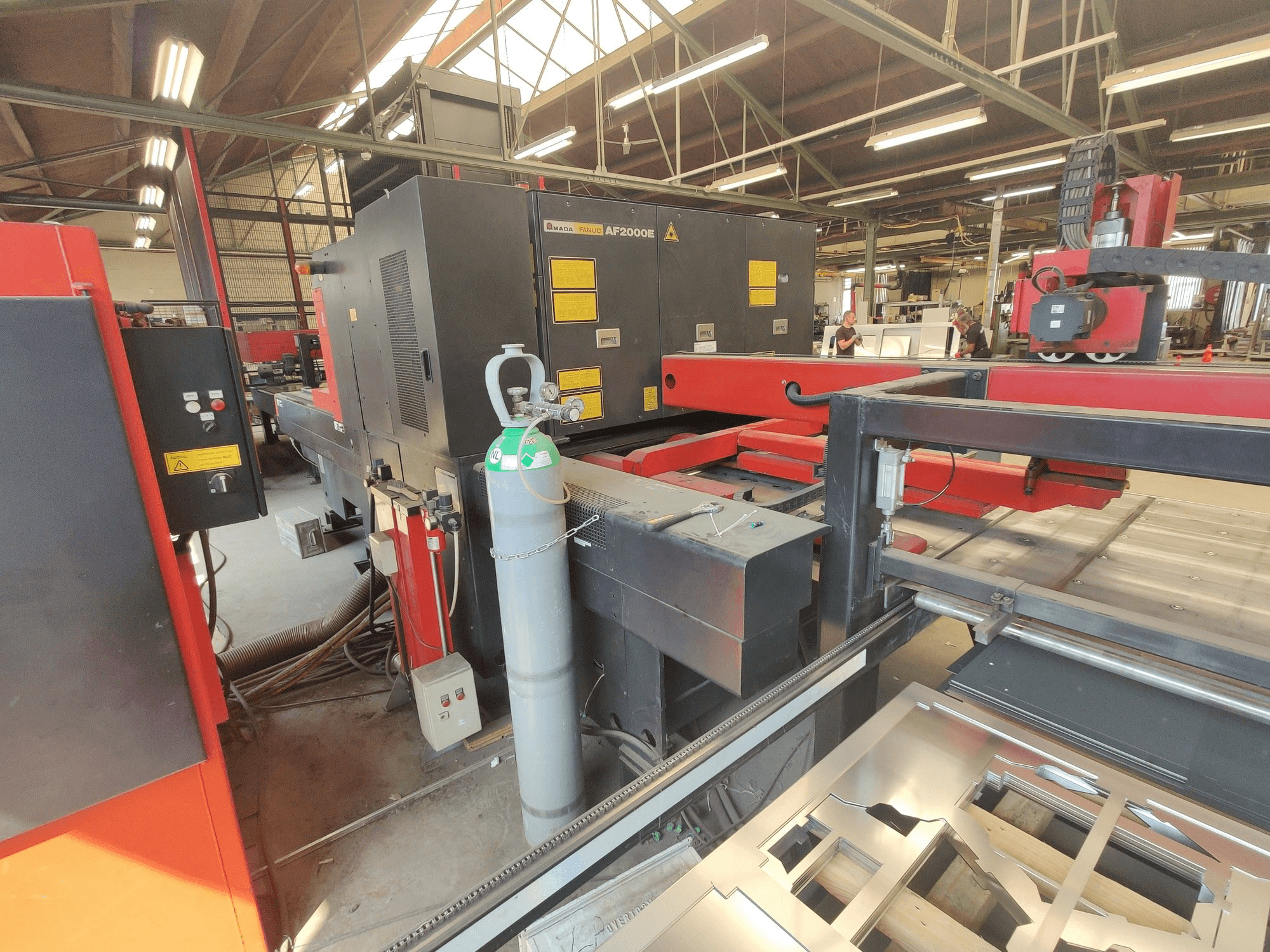 AMADA LC 2415 A3-maskinen framifrån