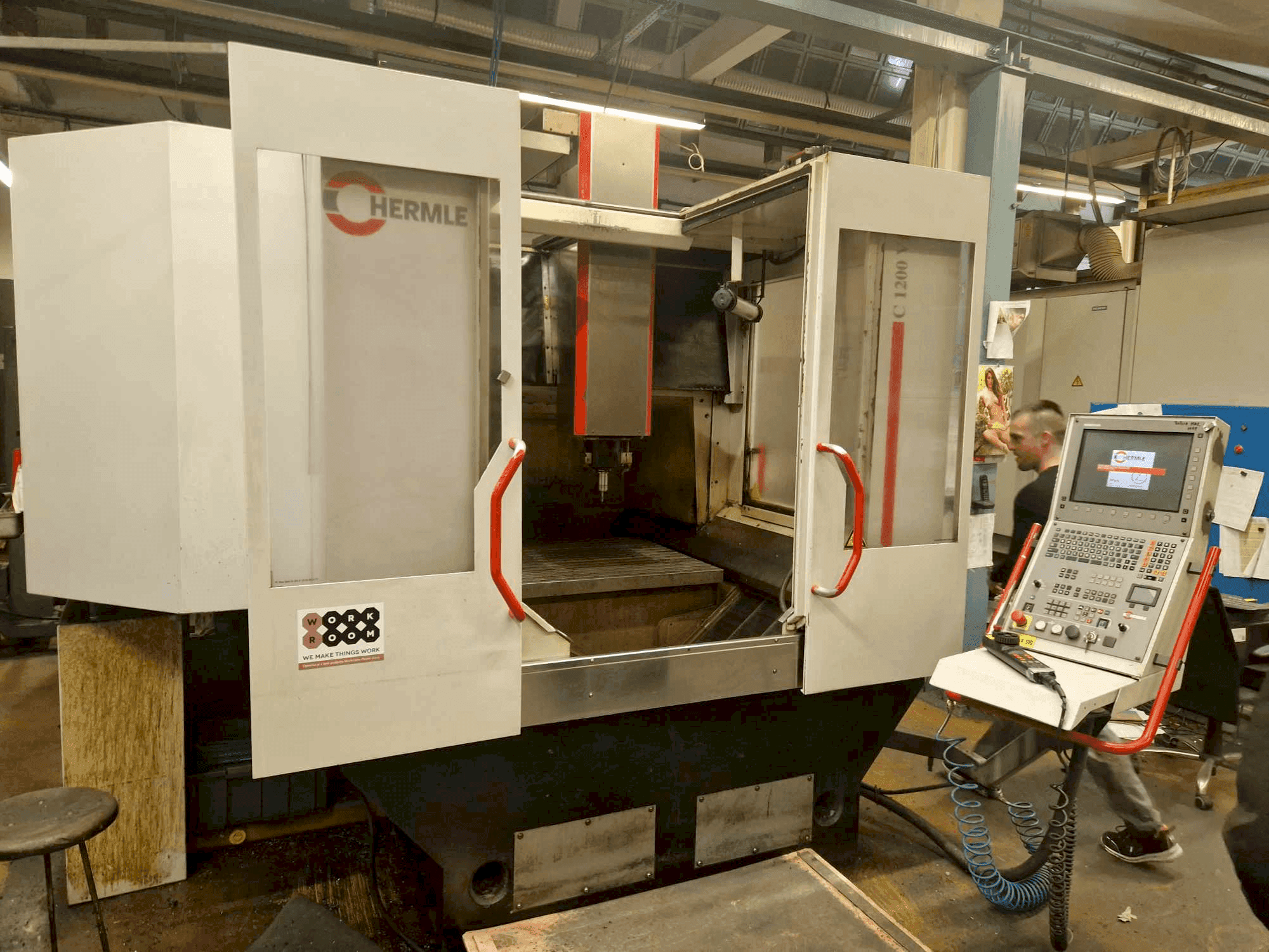 HERMLE C 1200 V-maskinen framifrån