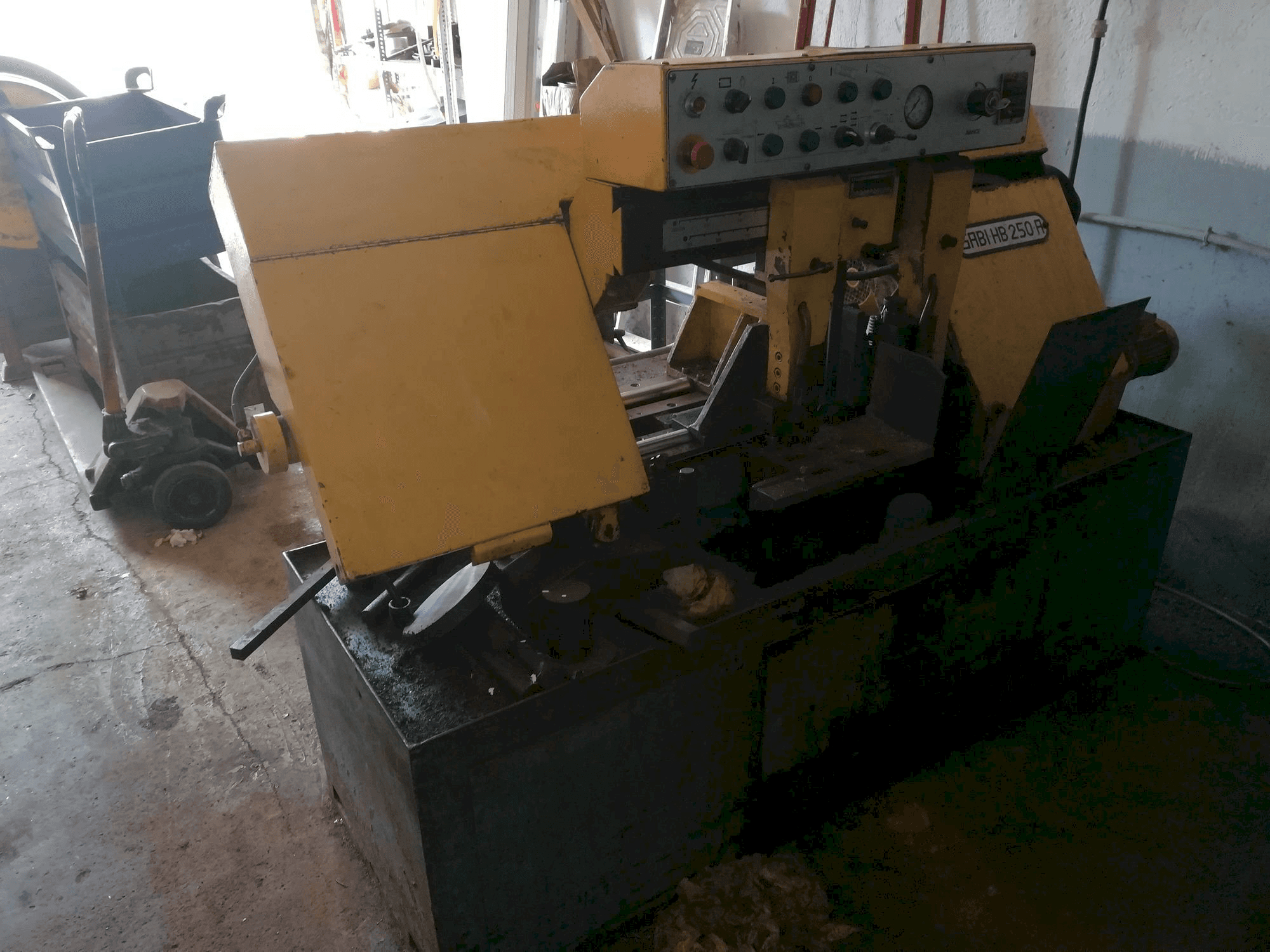 Sabi HB 250 A-maskinen framifrån