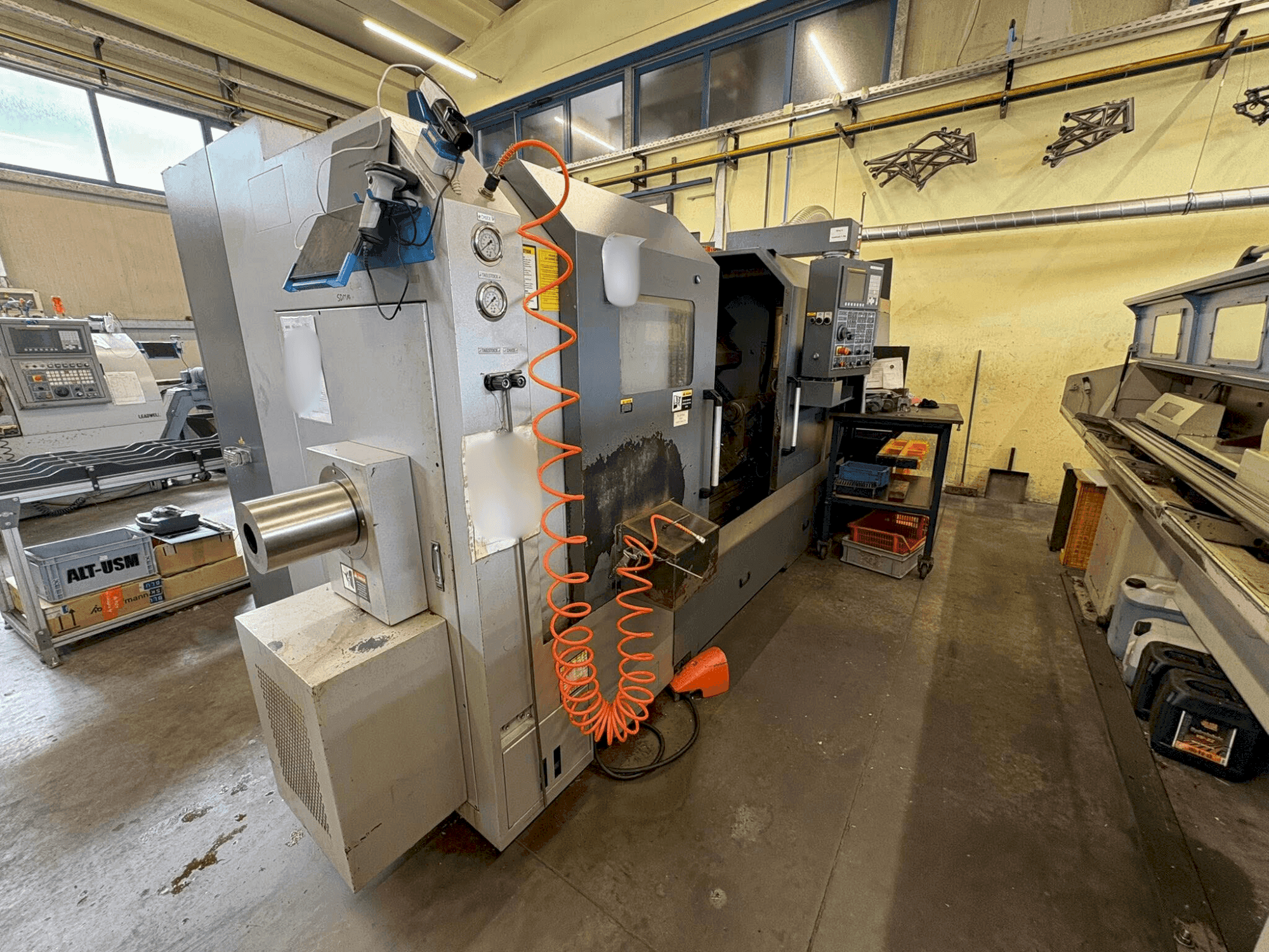 Leadwell T7-M-maskinen framifrån