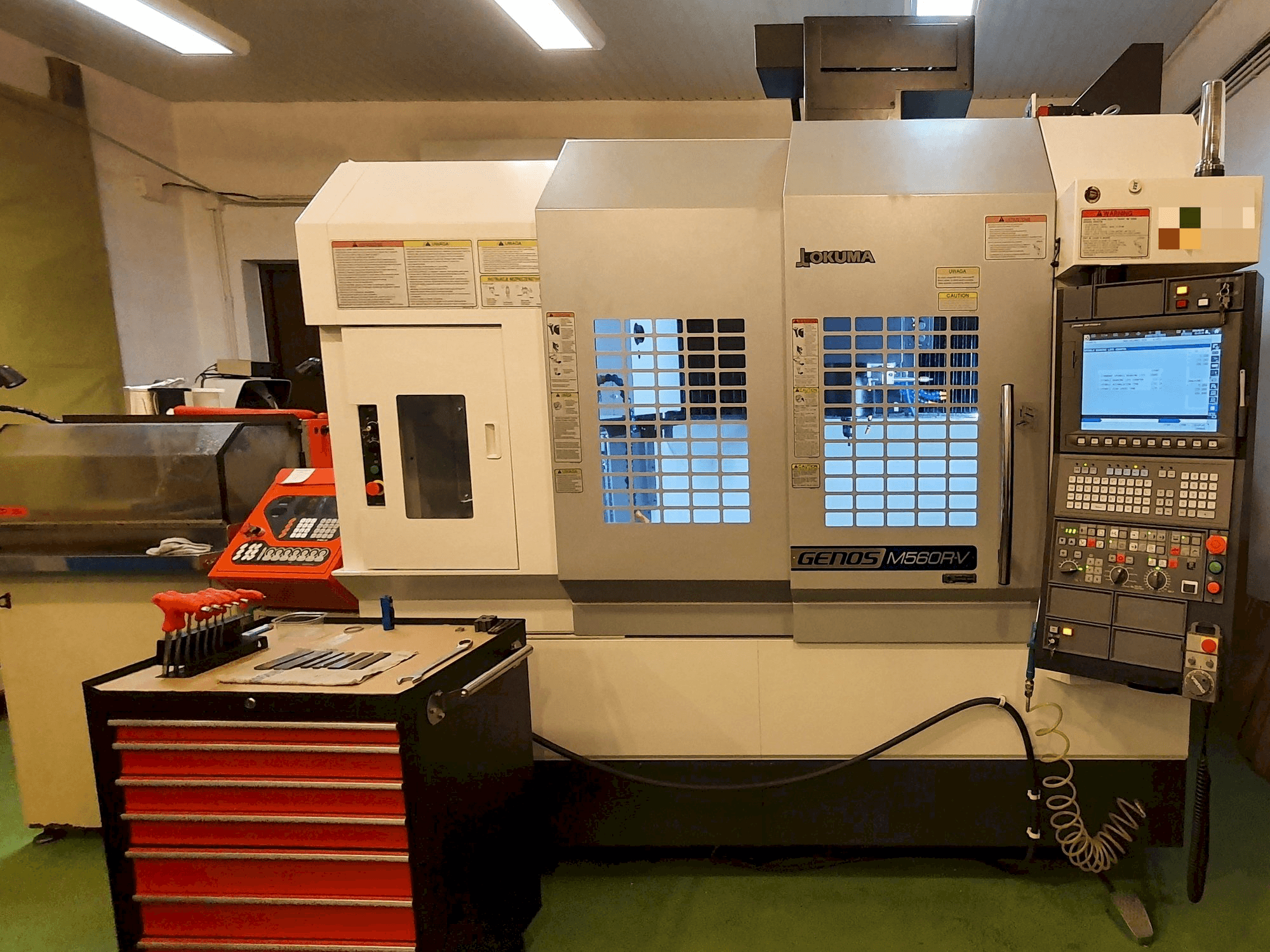 Okuma GENOS M560R-V-maskinen framifrån