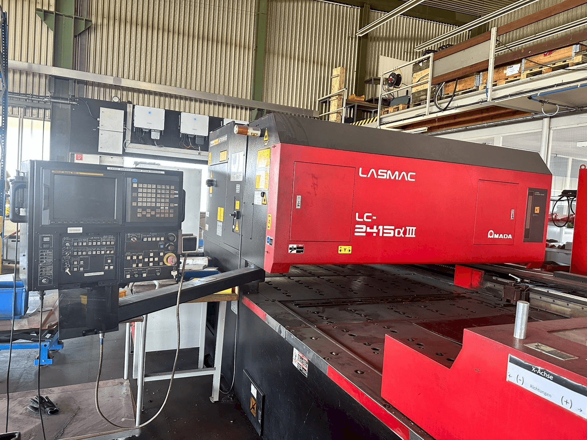 AMADA LC2415 A3-maskinen framifrån