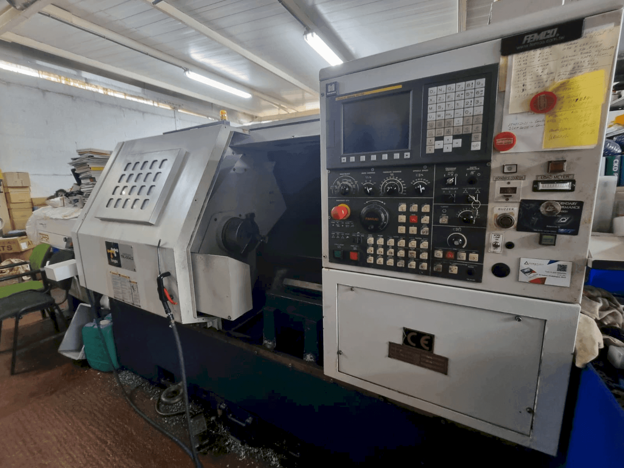 Tongtai TNL-100 AL-maskinen framifrån