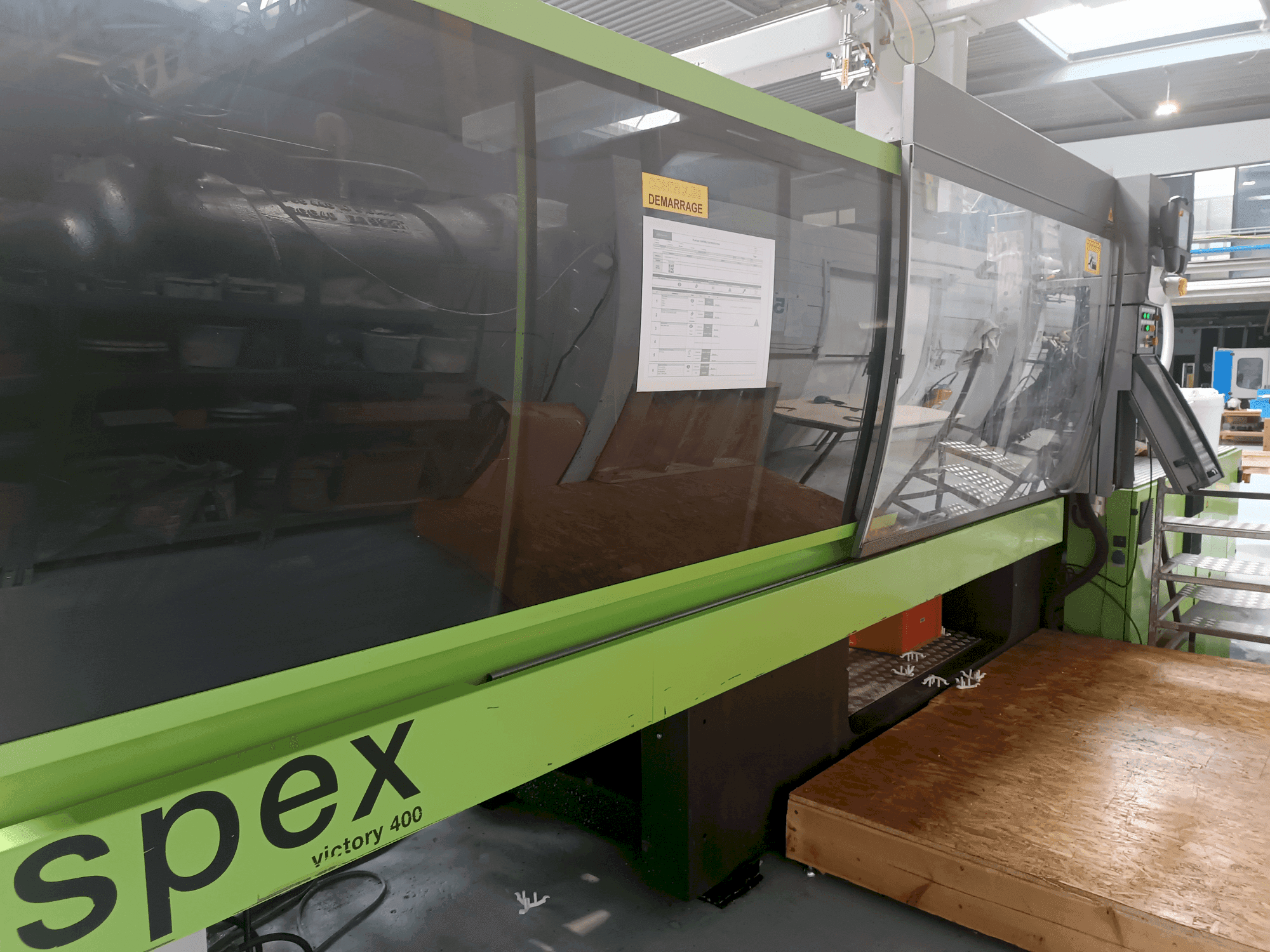 Engel Victory 1350 400HL Spex-maskinen framifrån