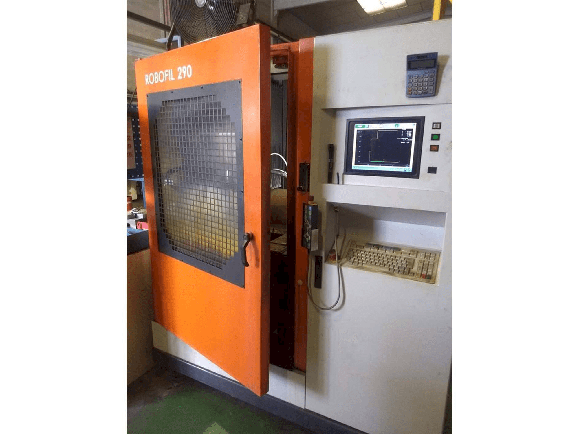 CHARMILLES Robofil 290P-maskinen framifrån