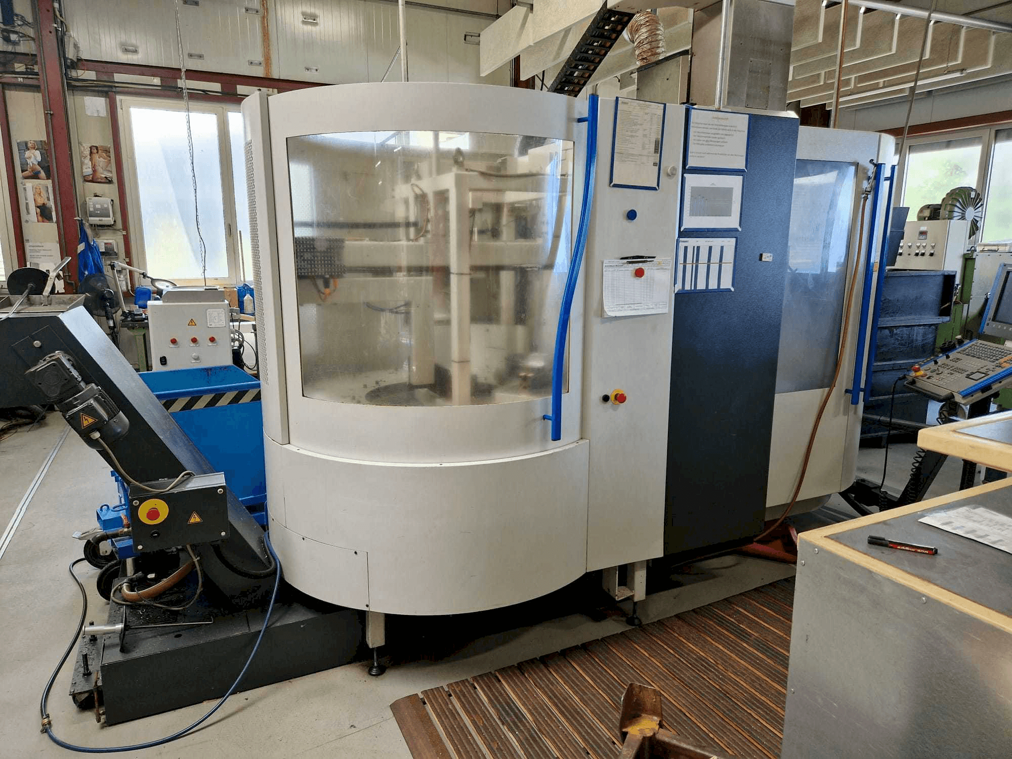 MIKRON UCP600 Vario-maskinen framifrån