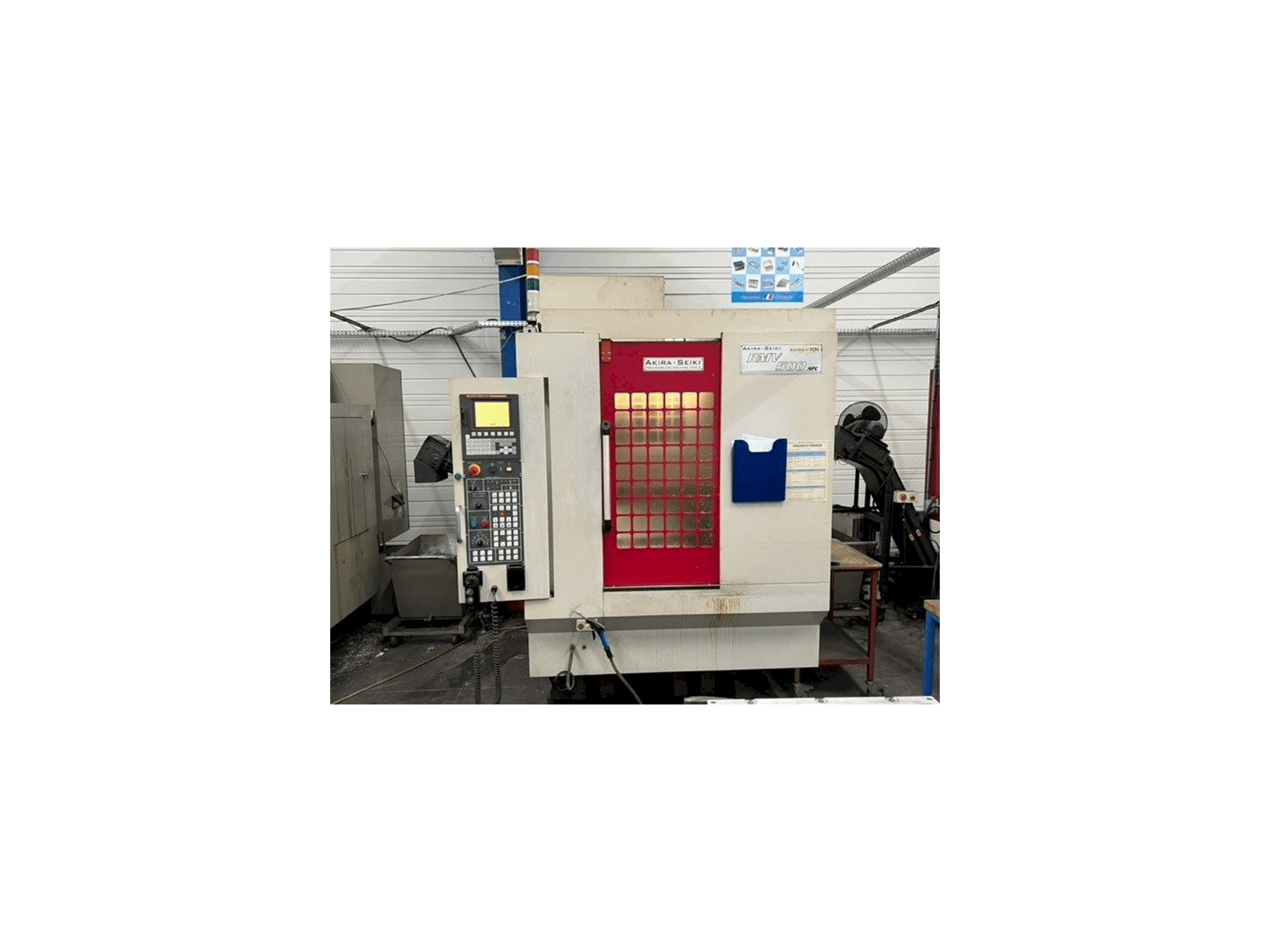Akira Seiki RMV500 APC-maskinen framifrån