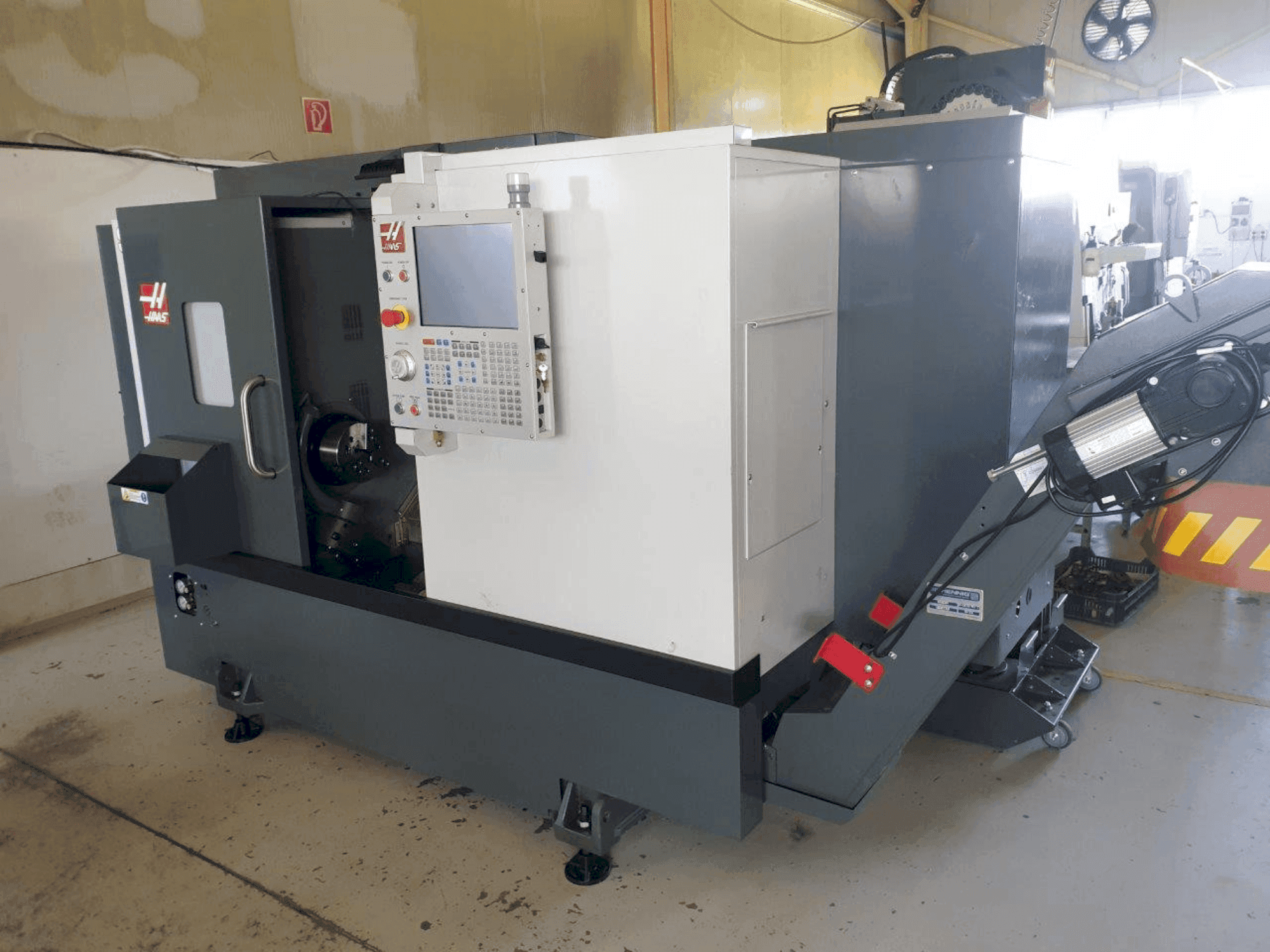 HAAS ST-20-maskinen framifrån