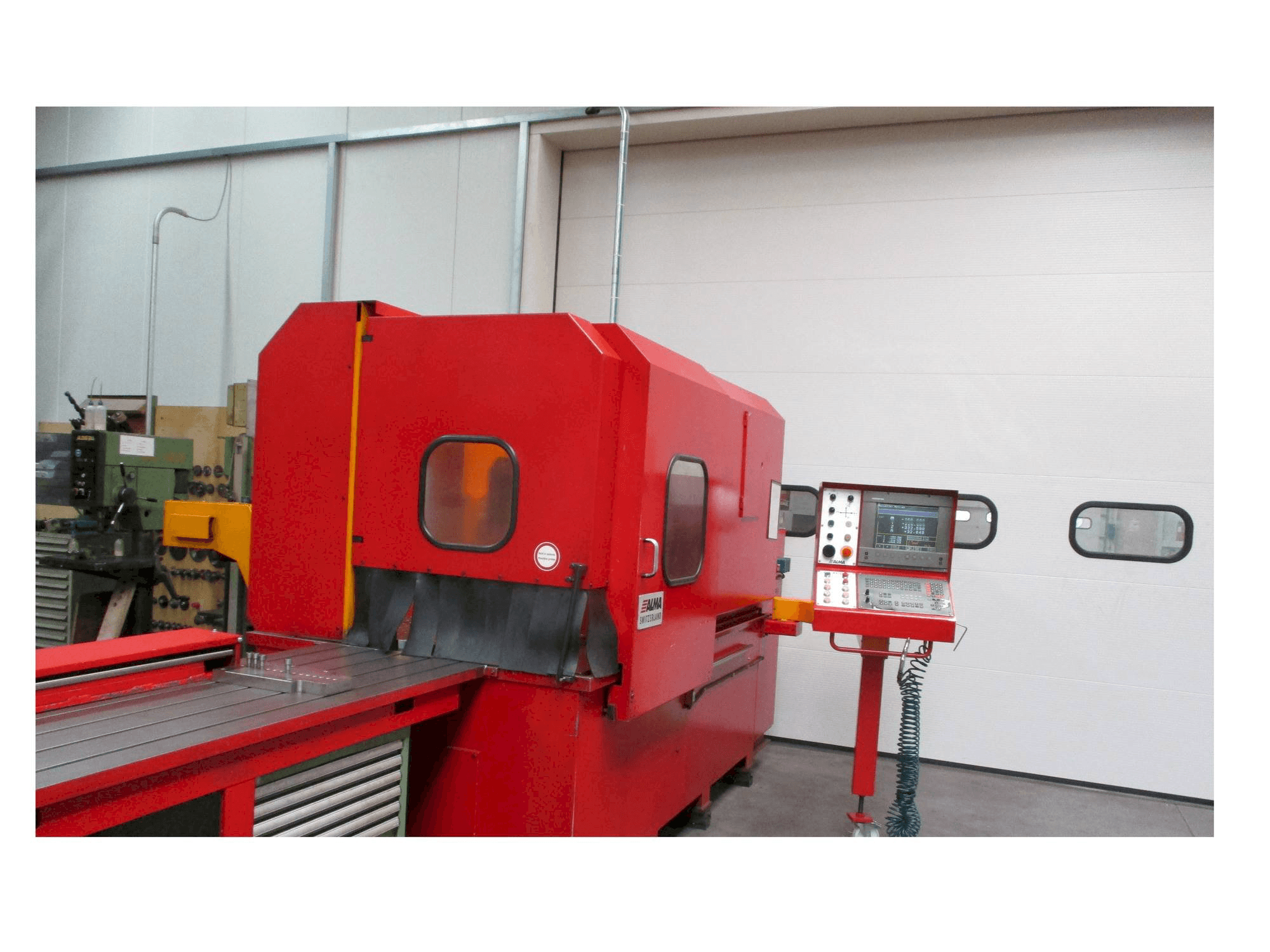 ALMA SWITZERLAND Alma Hbz-500-maskinen framifrån