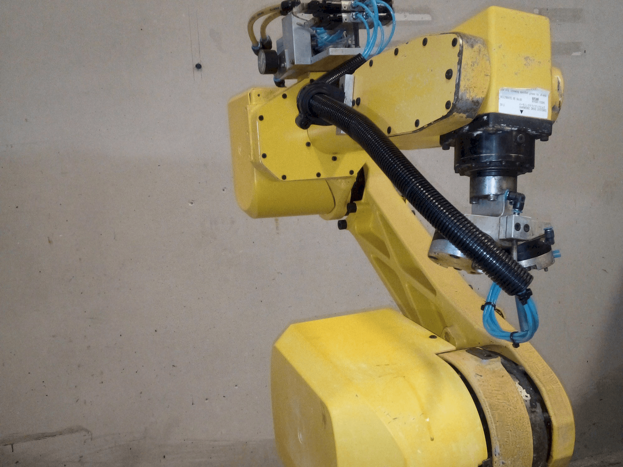 FANUC M-6iB-maskinen framifrån