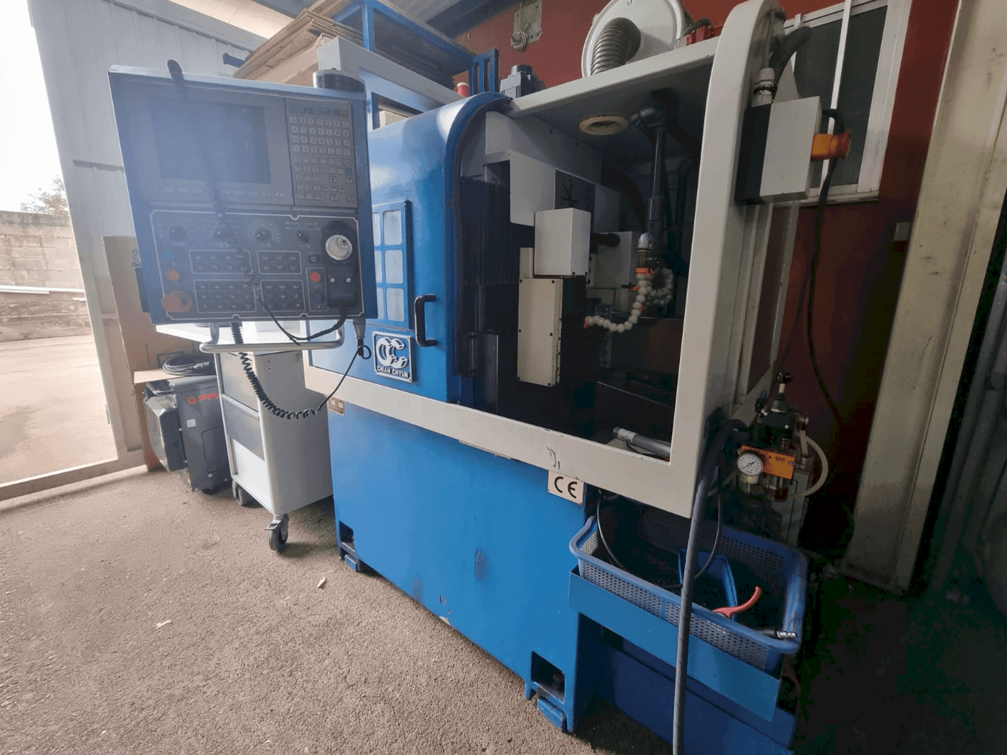 Chiah-Chyun CY-32M-maskinen framifrån