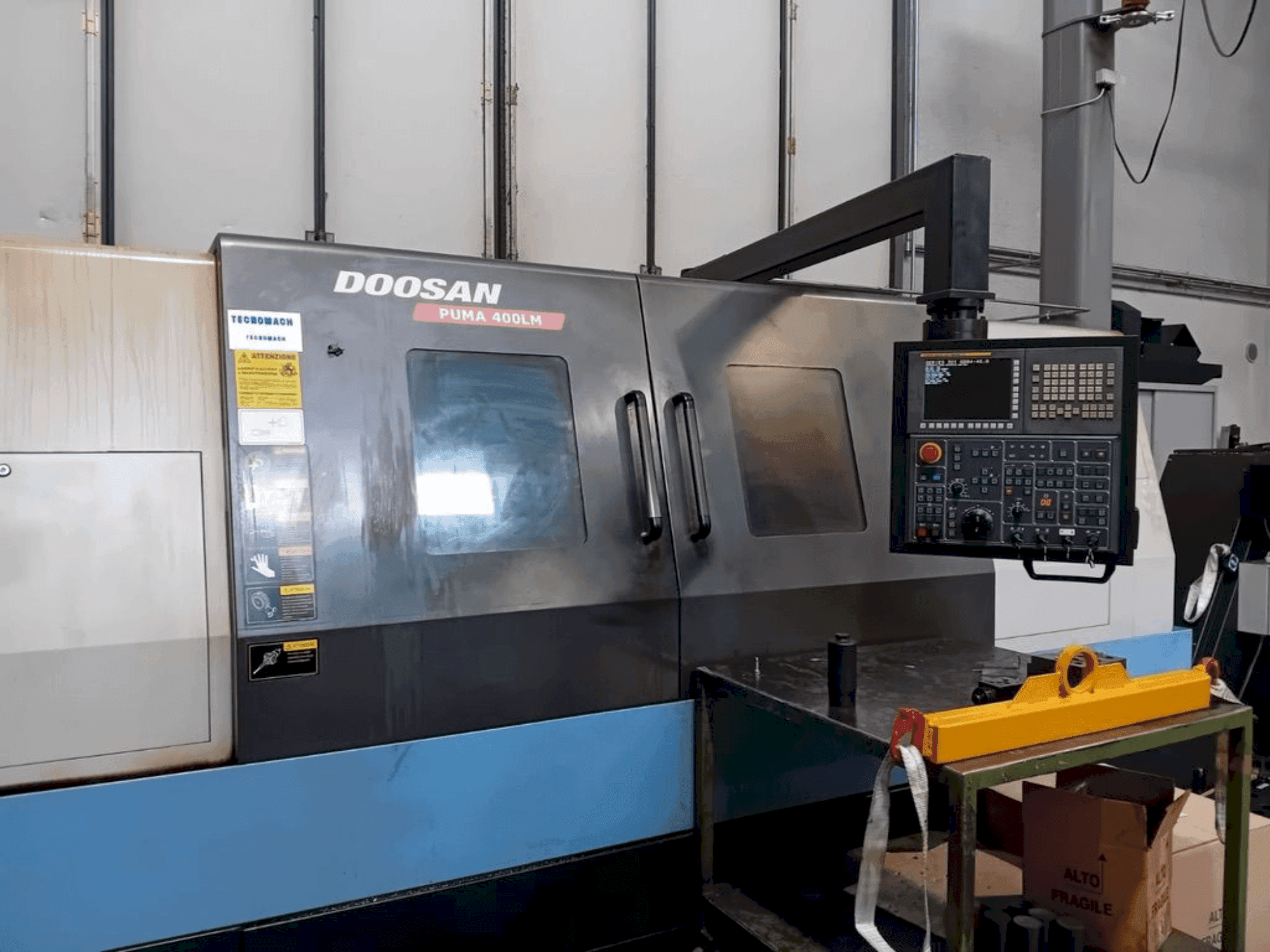 DOOSAN PUMA 400LM-maskinen framifrån