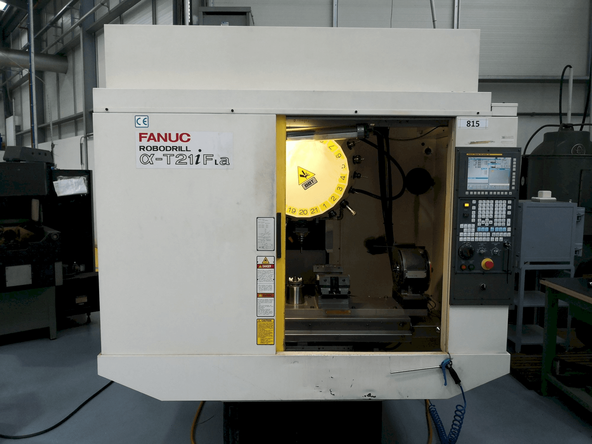 FANUC Robodrill T21iFa-maskinen framifrån