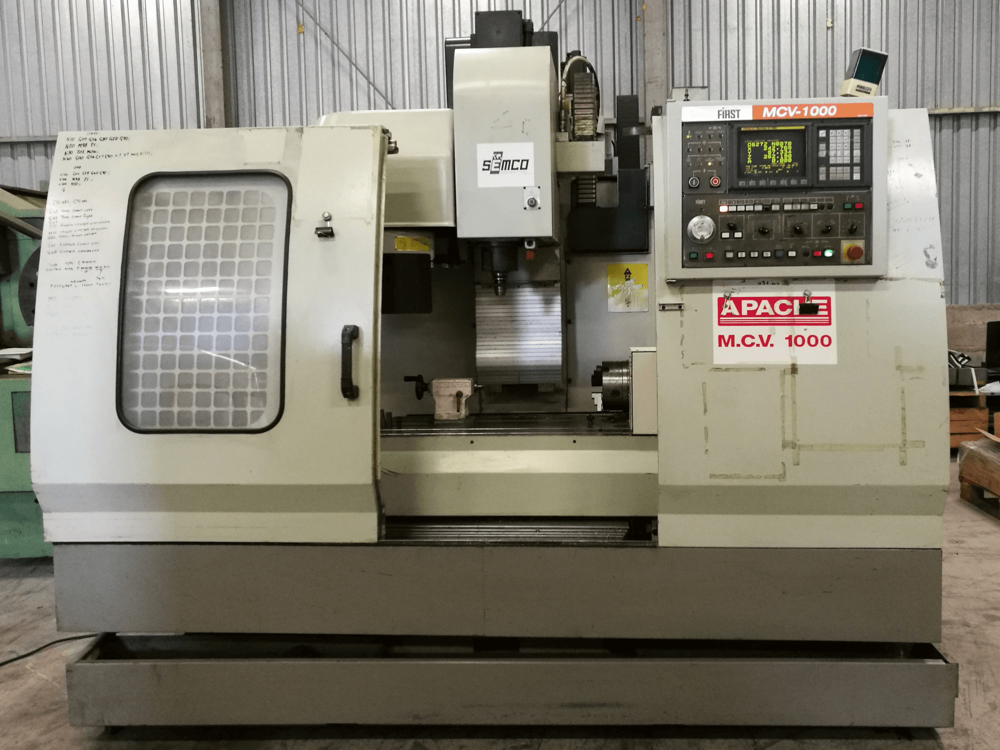 FIRST-maskinen framifrånMCV-1000