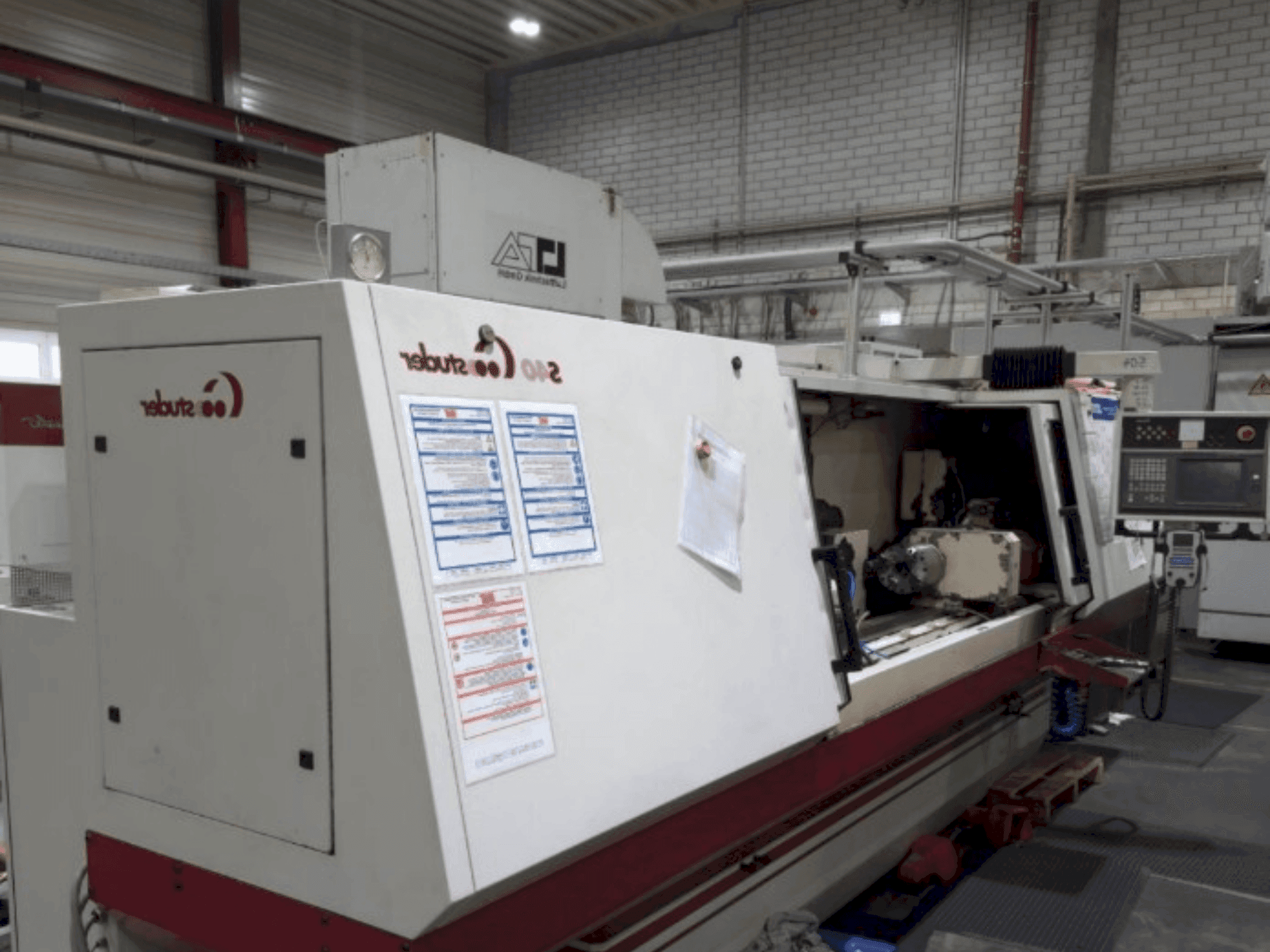 STUDER S40 CNC (2001)-maskinen framifrån