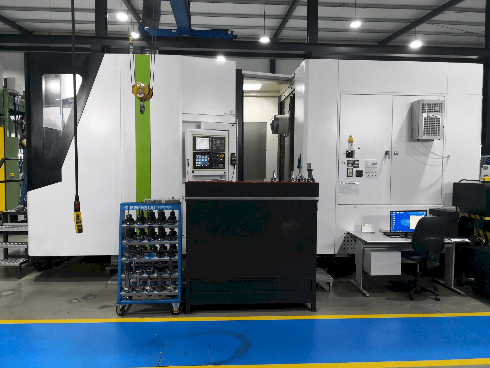 Hartford HMC-10-maskinen framifrån