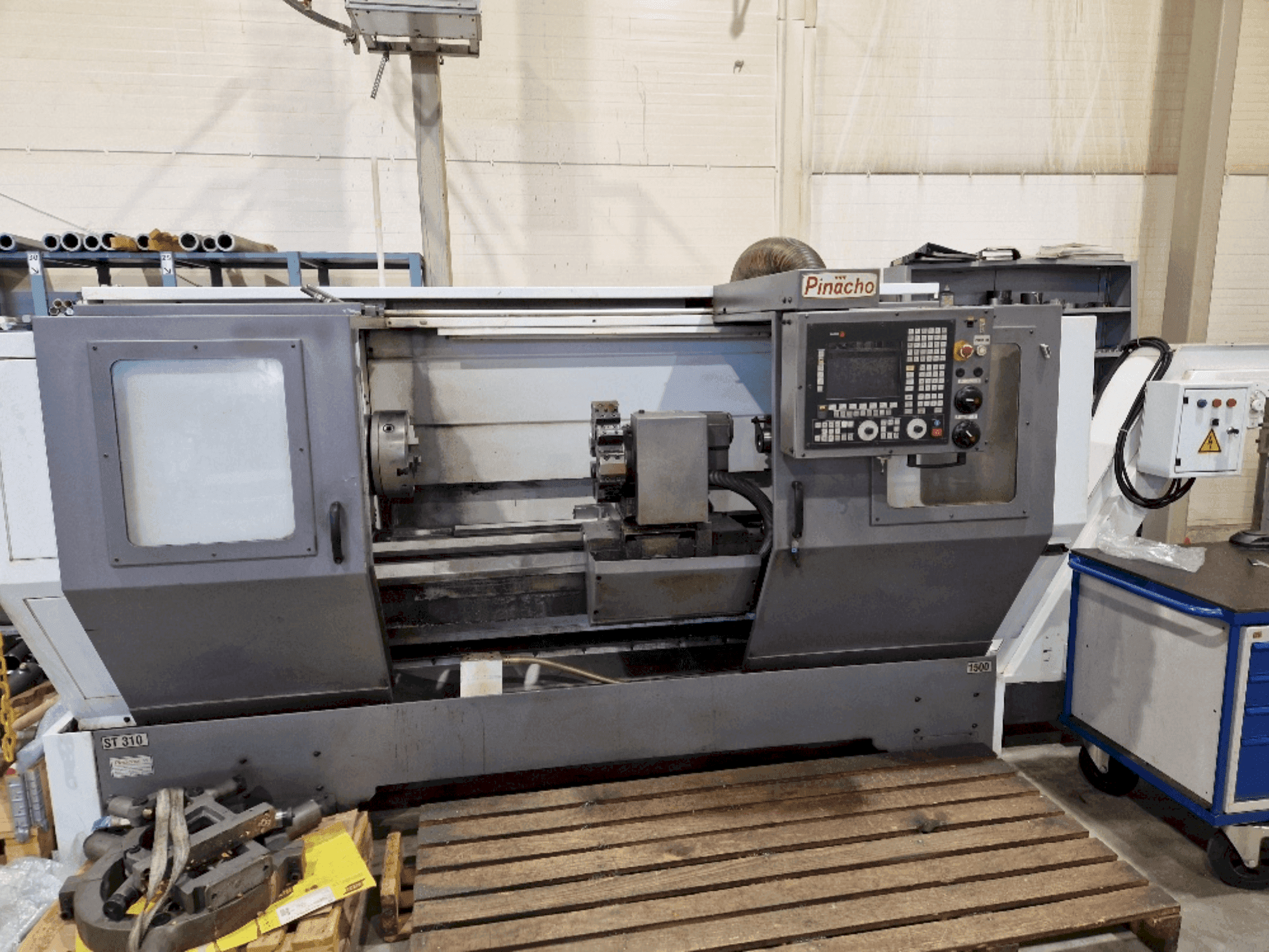 Pinacho ST 310 x1500-maskinen framifrån