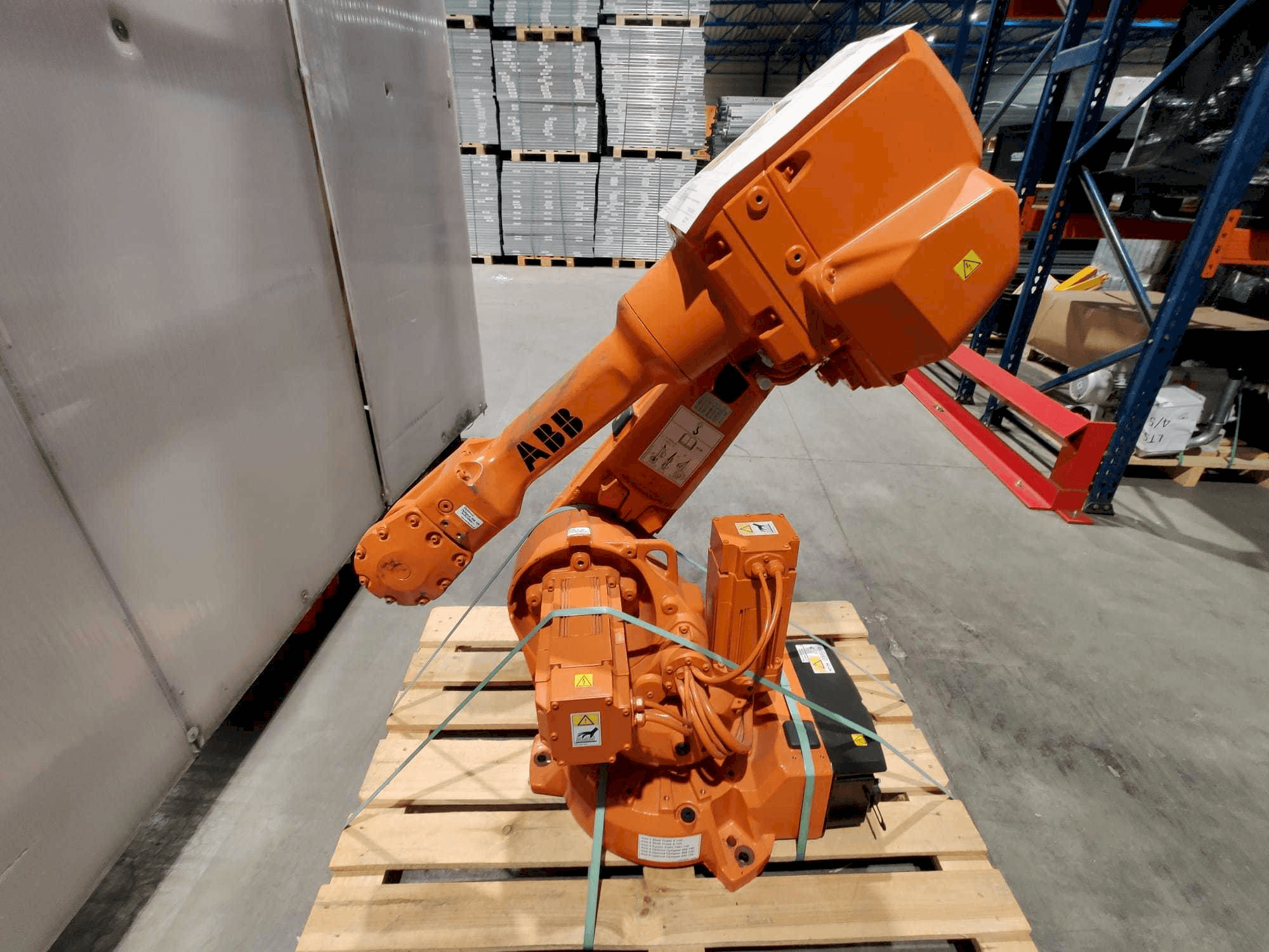 ABB IRB 2600 M2004-maskinen framifrån