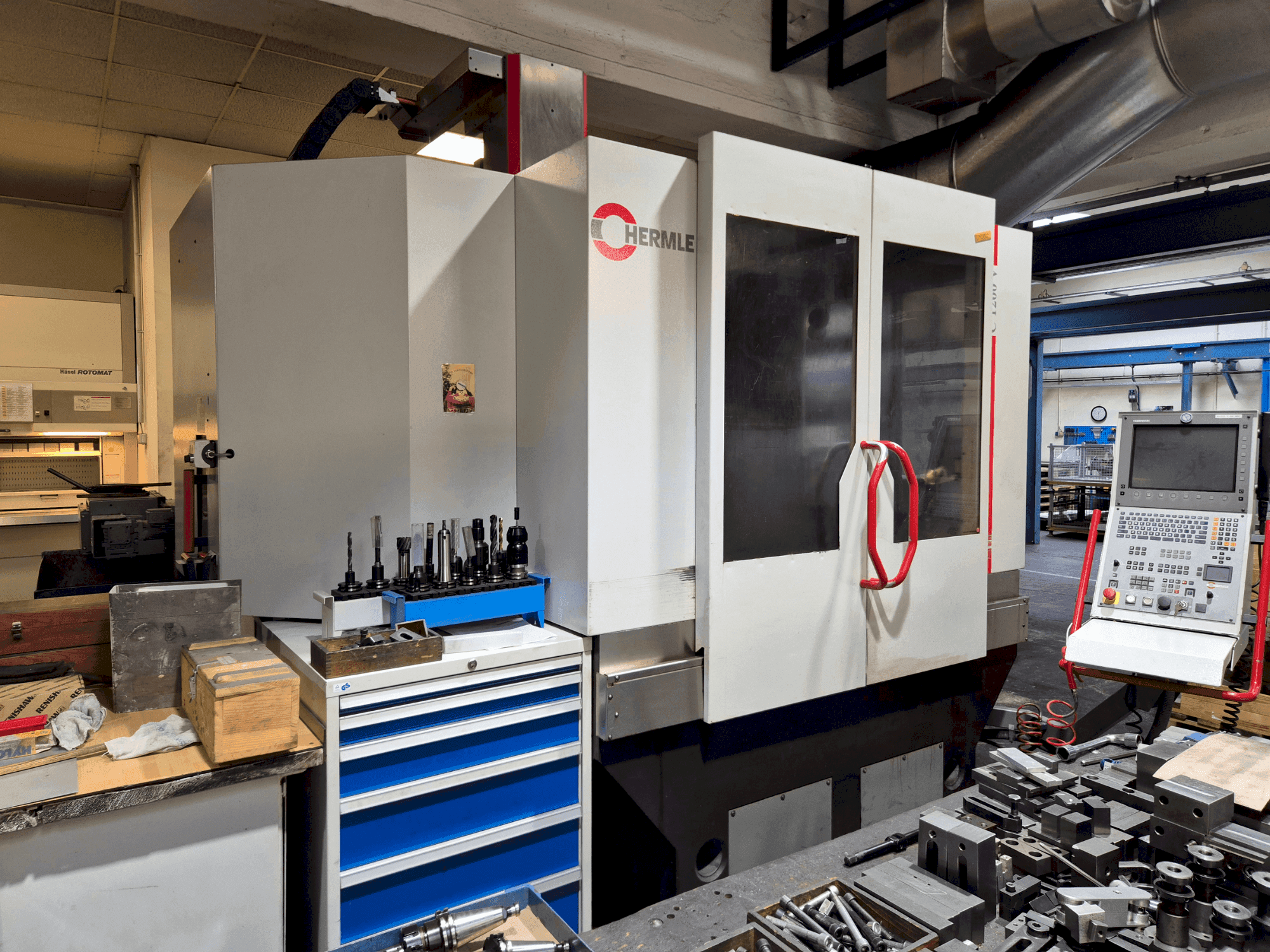 HERMLE C 1200 V-maskinen framifrån