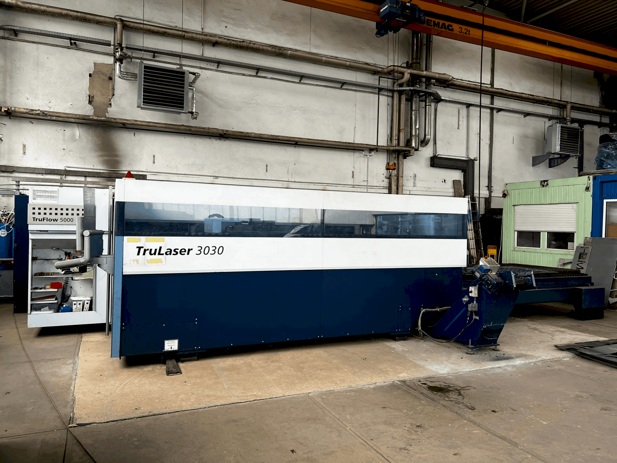 TRUMPF TruLaser 3030-maskinen framifrån