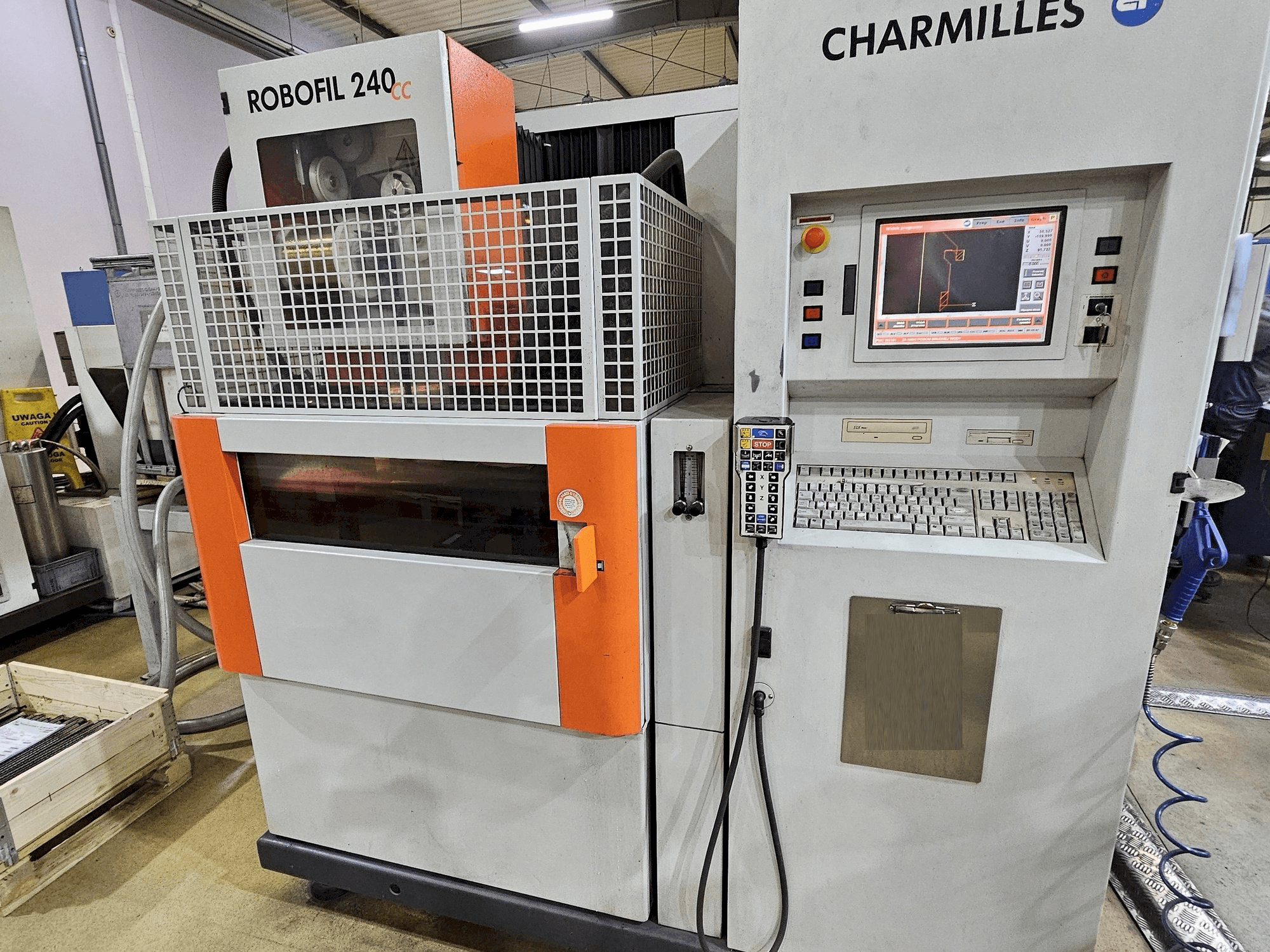 CHARMILLES ROBOFIL 240 CC-maskinen framifrån